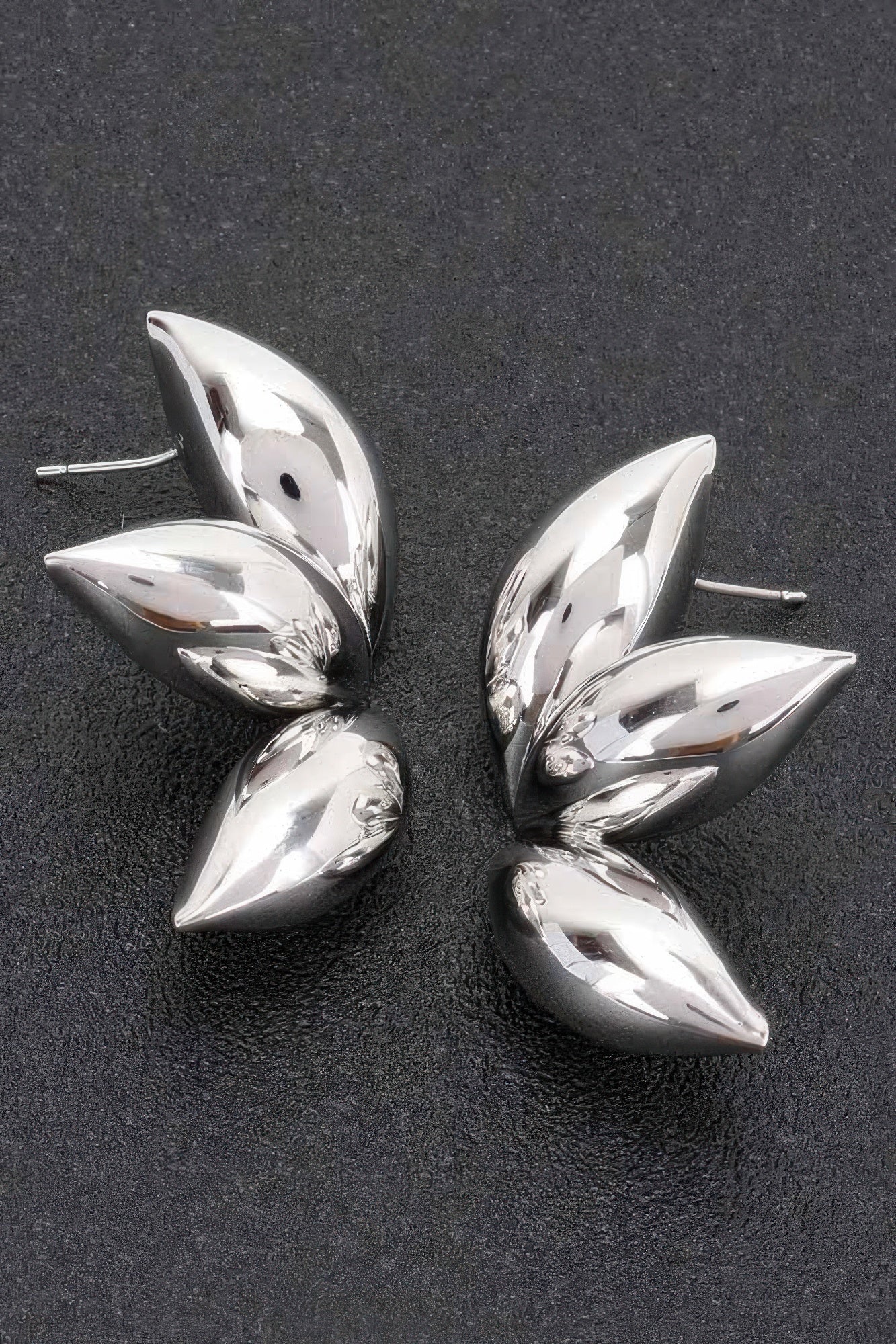 Metal Gold Dip Earring product image