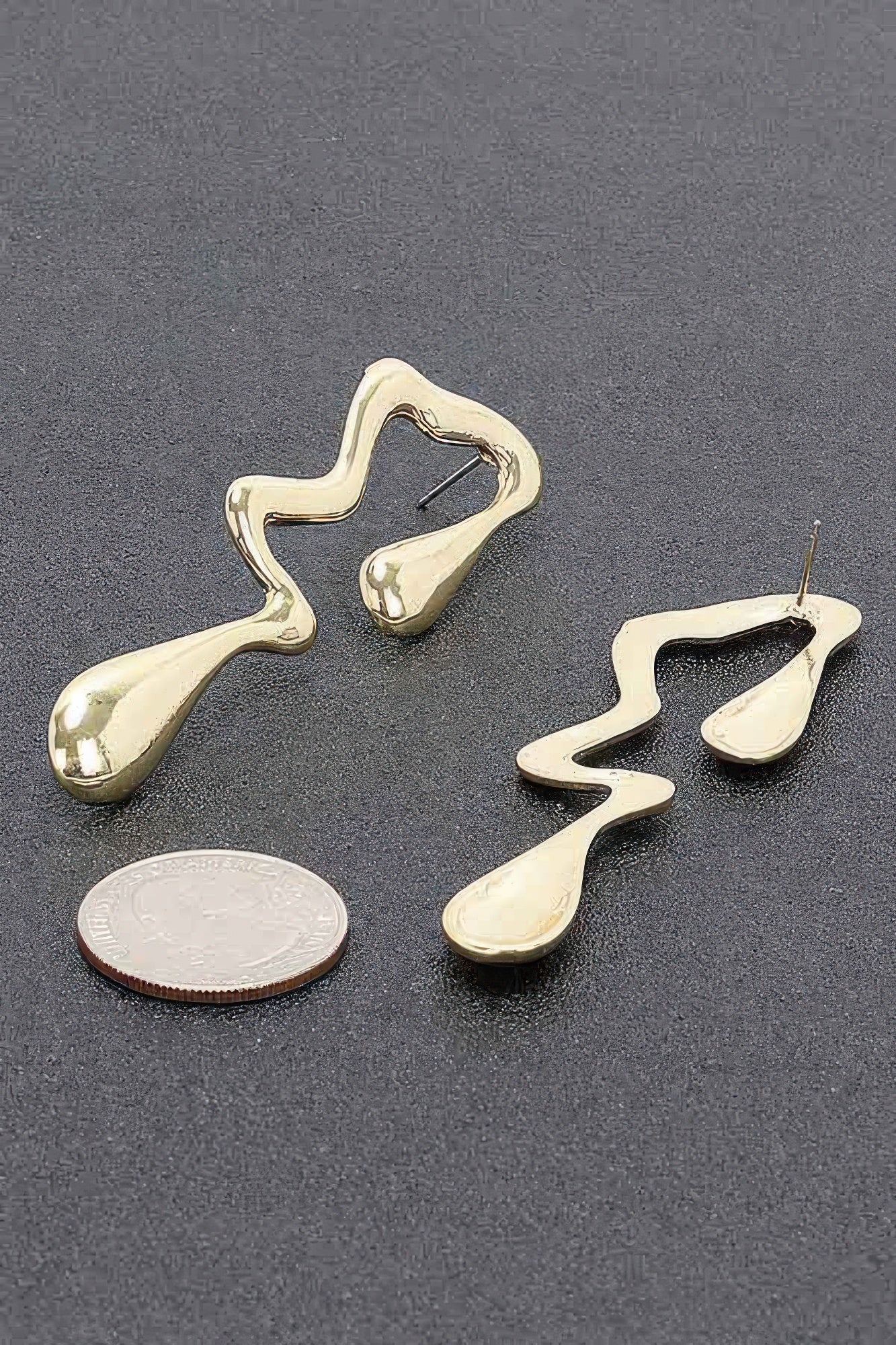 Metal Gold Dip Earring product image