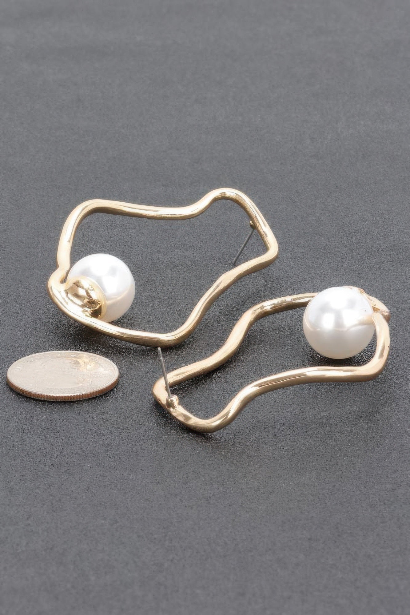 Faux Pearl Metal Earring product image