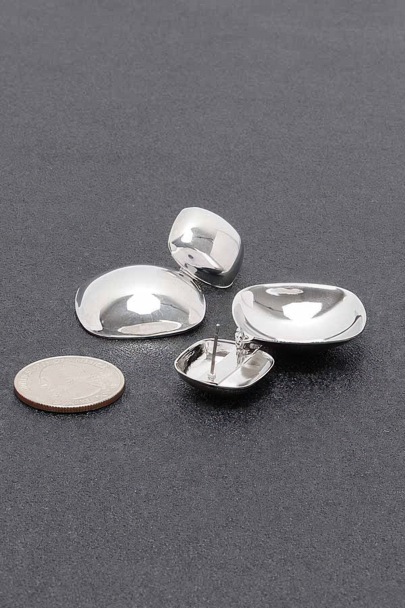 Metal Earring product image