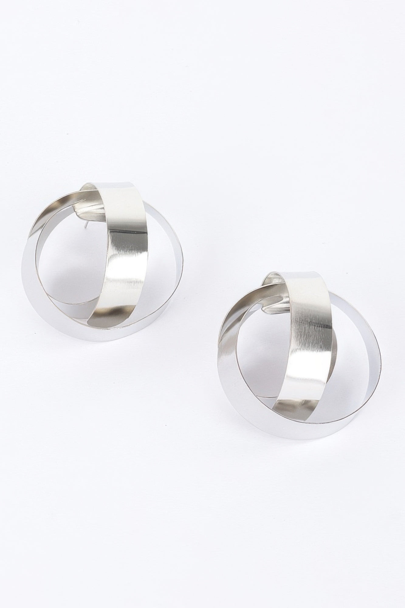 Metal Earring product image