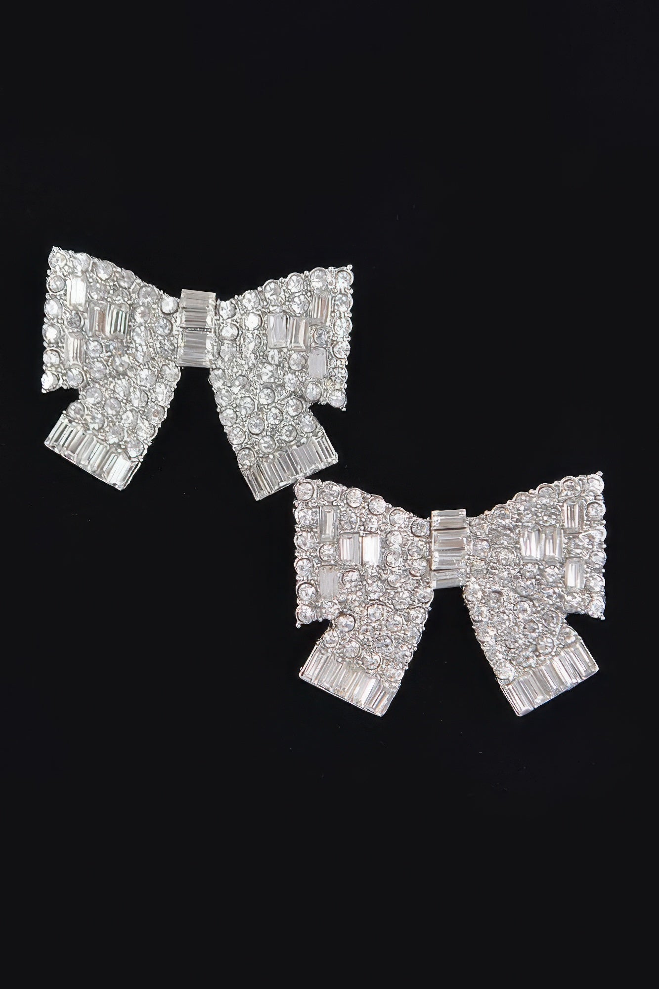 Ribbon Shape Rhinestone Earrings product image