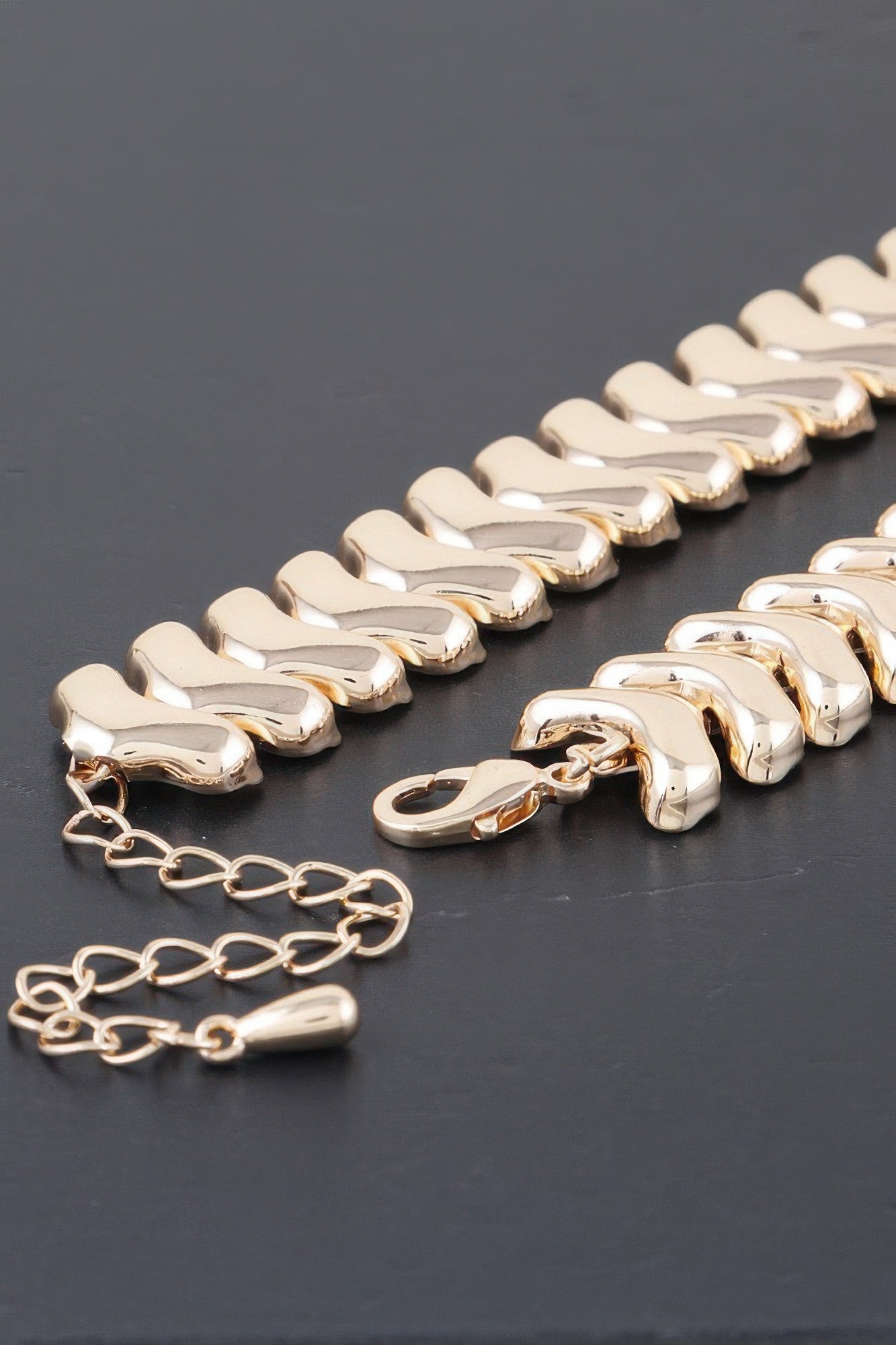 Shiny Arrow Chain Choker Necklace product image