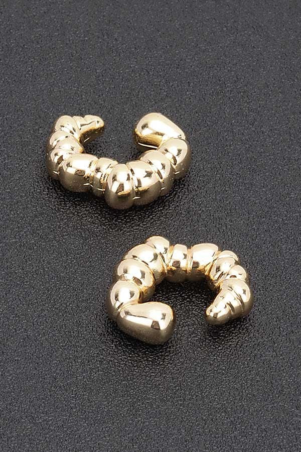 Plastic Cuff Earring product image