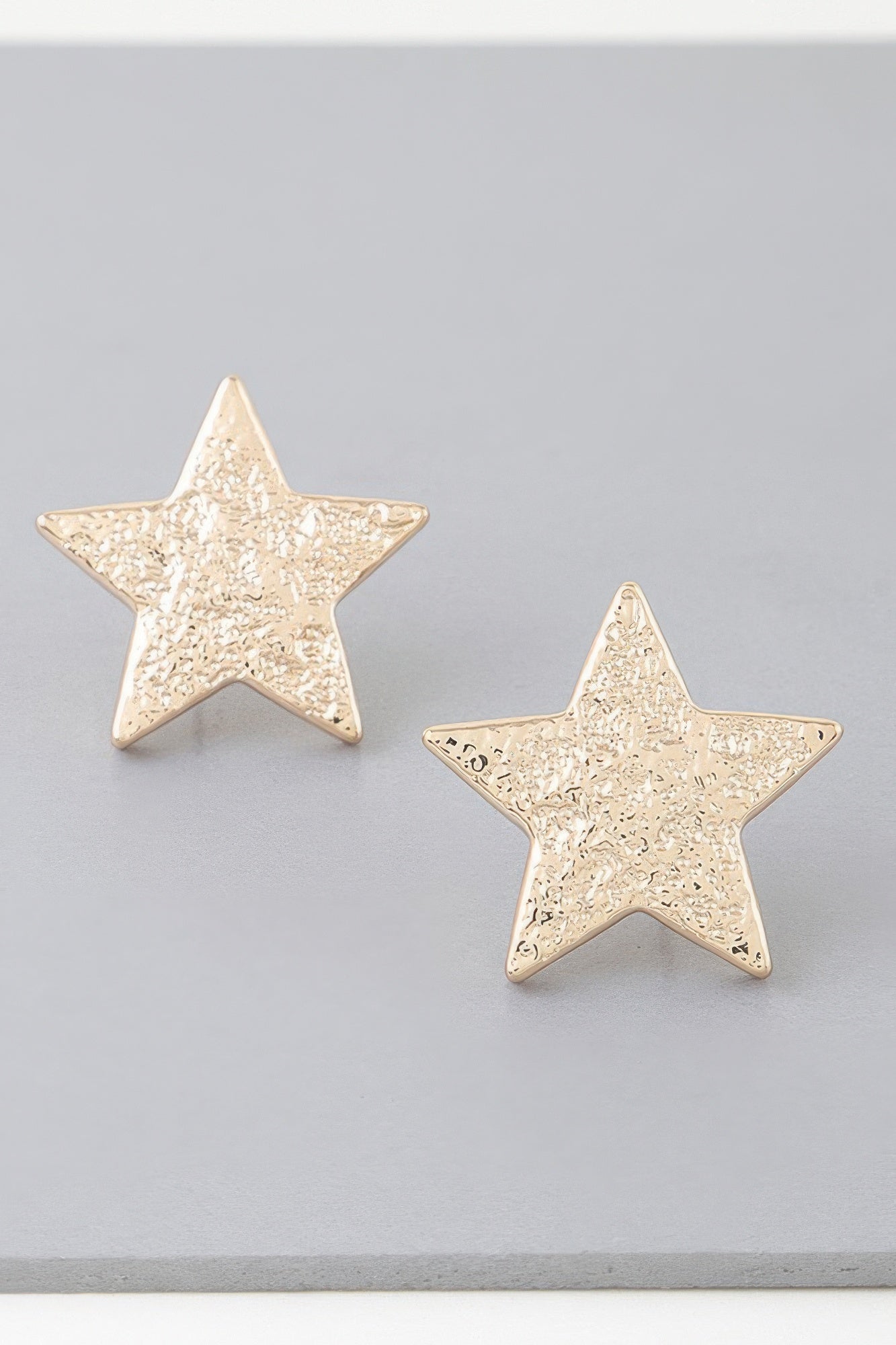 I'm A Star Hammered Earrings product image