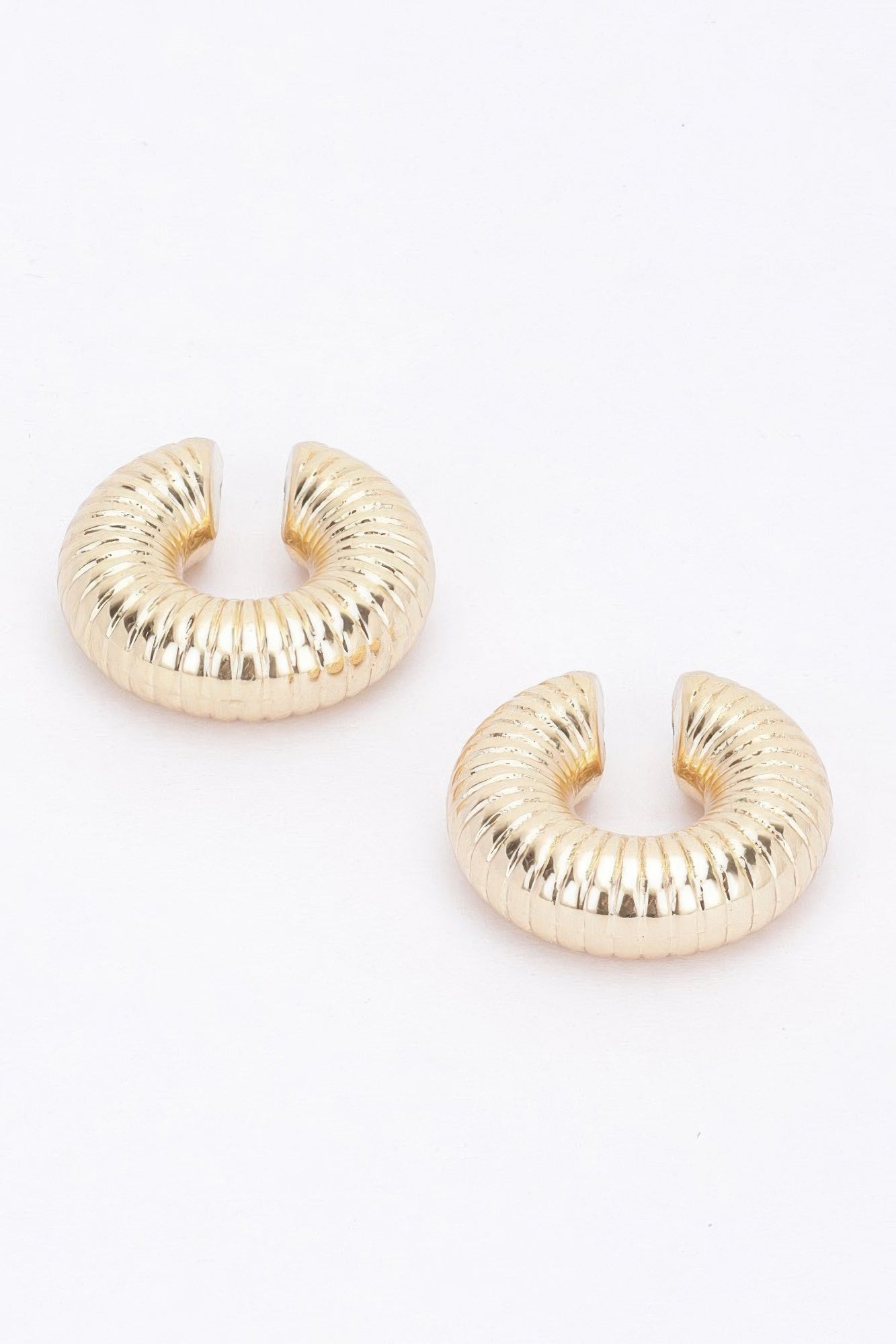 Plastic Cuff Earring product image