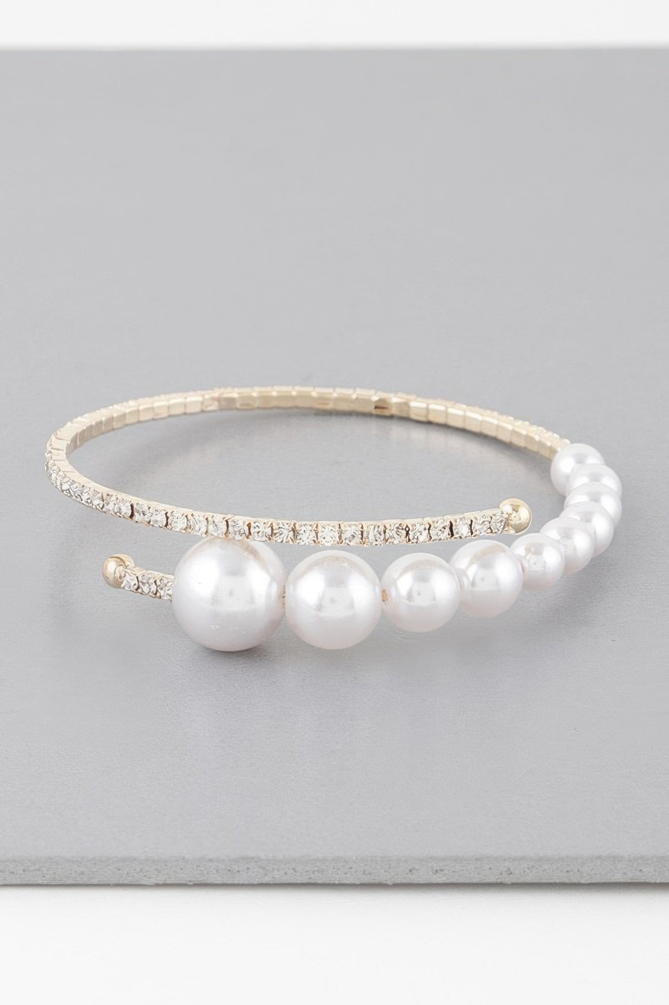 Gradual Pearl Jeweled Bracelet product image