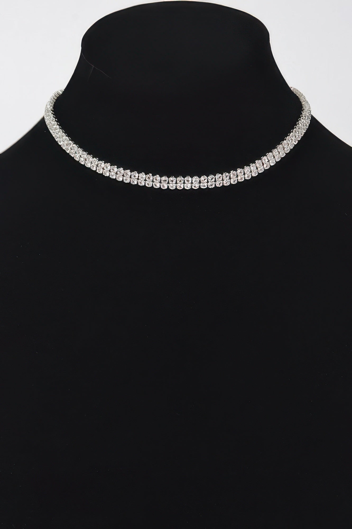 Barbie Inspired Shiny Choker Necklace product image