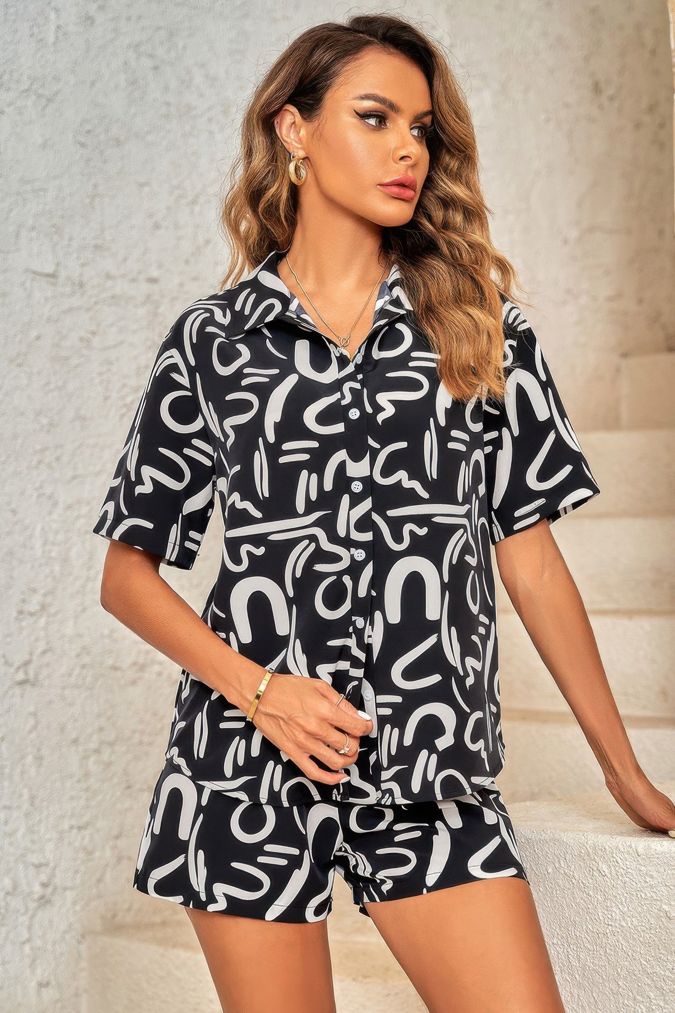 Outfit Sequins Lips Print Button Down Shorts Set product image