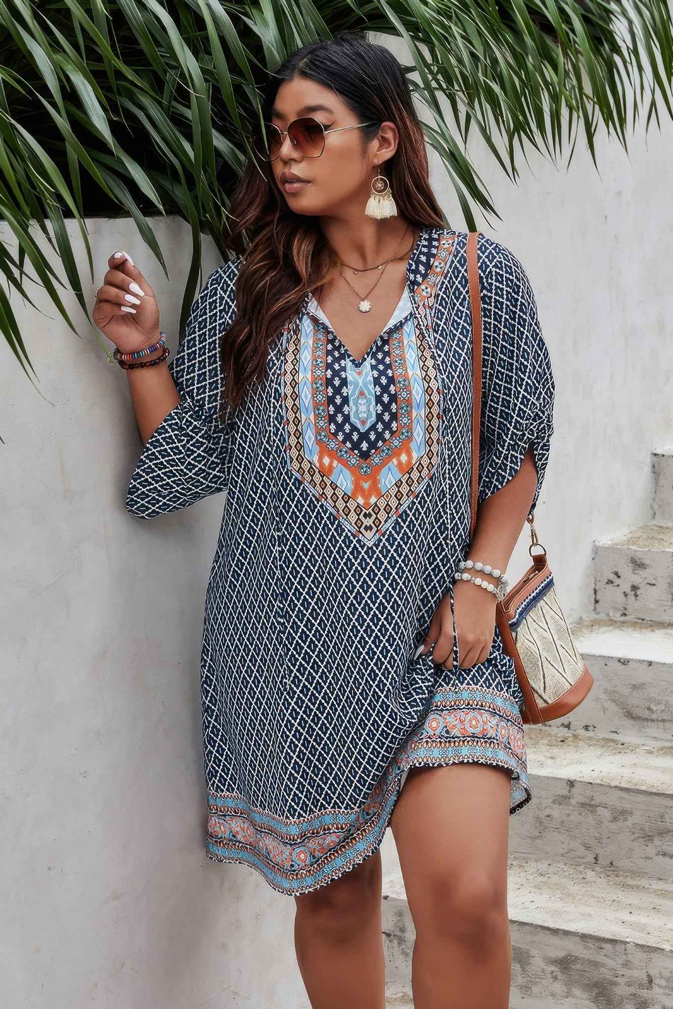 Plus Size V Neck Printed Loose Fit Midi Dress Plus Size V Neck Printed Loose Fit Midi Dress