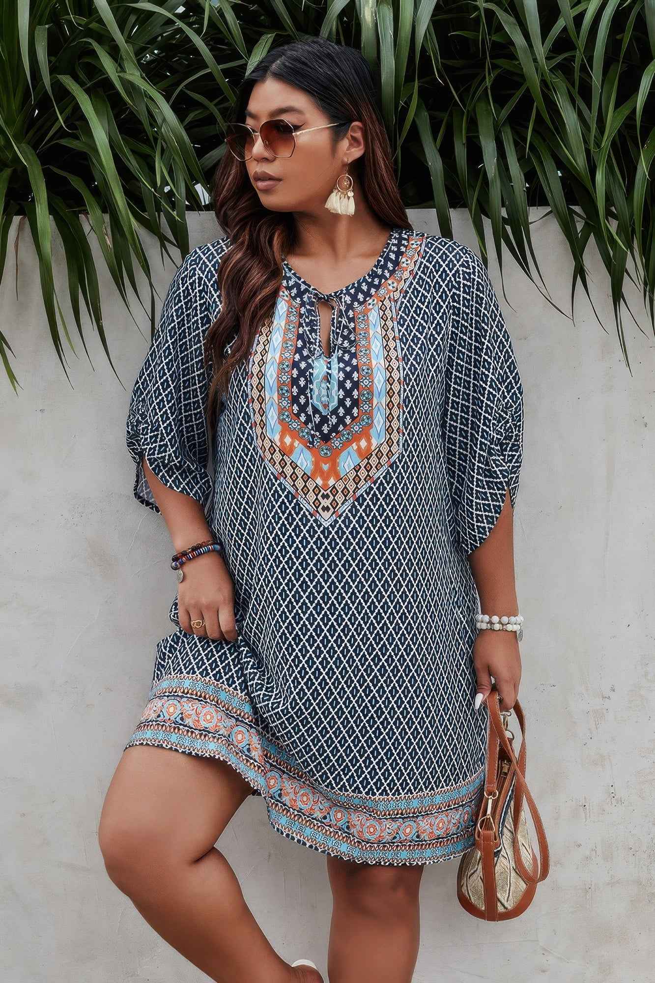 Plus Size V Neck Printed Loose Fit Midi Dress Plus Size V Neck Printed Loose Fit Midi Dress