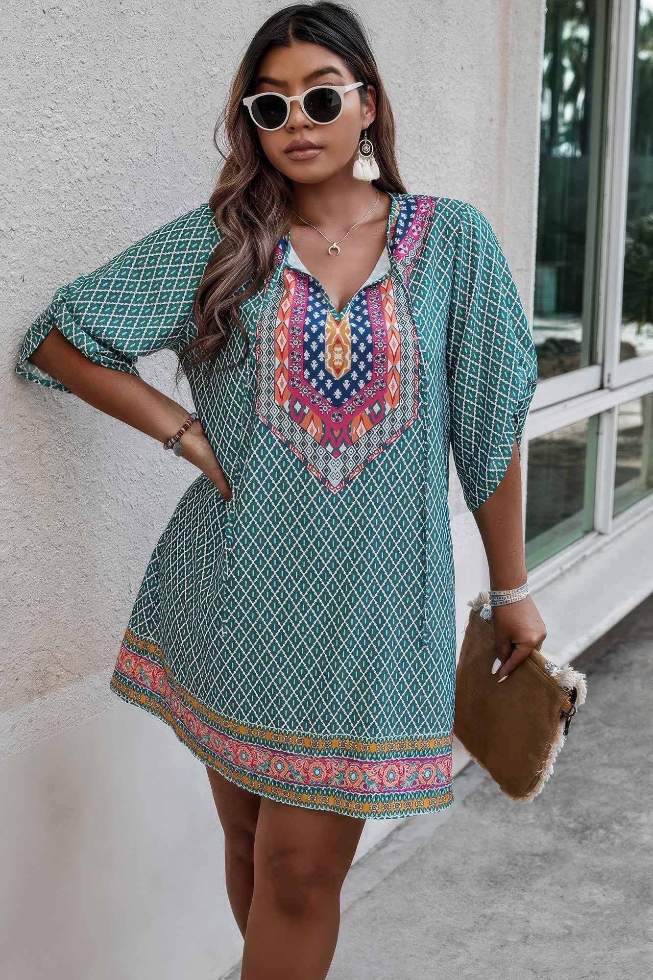 Plus Size V Neck Printed Loose Fit Midi Dress Plus Size V Neck Printed Loose Fit Midi Dress