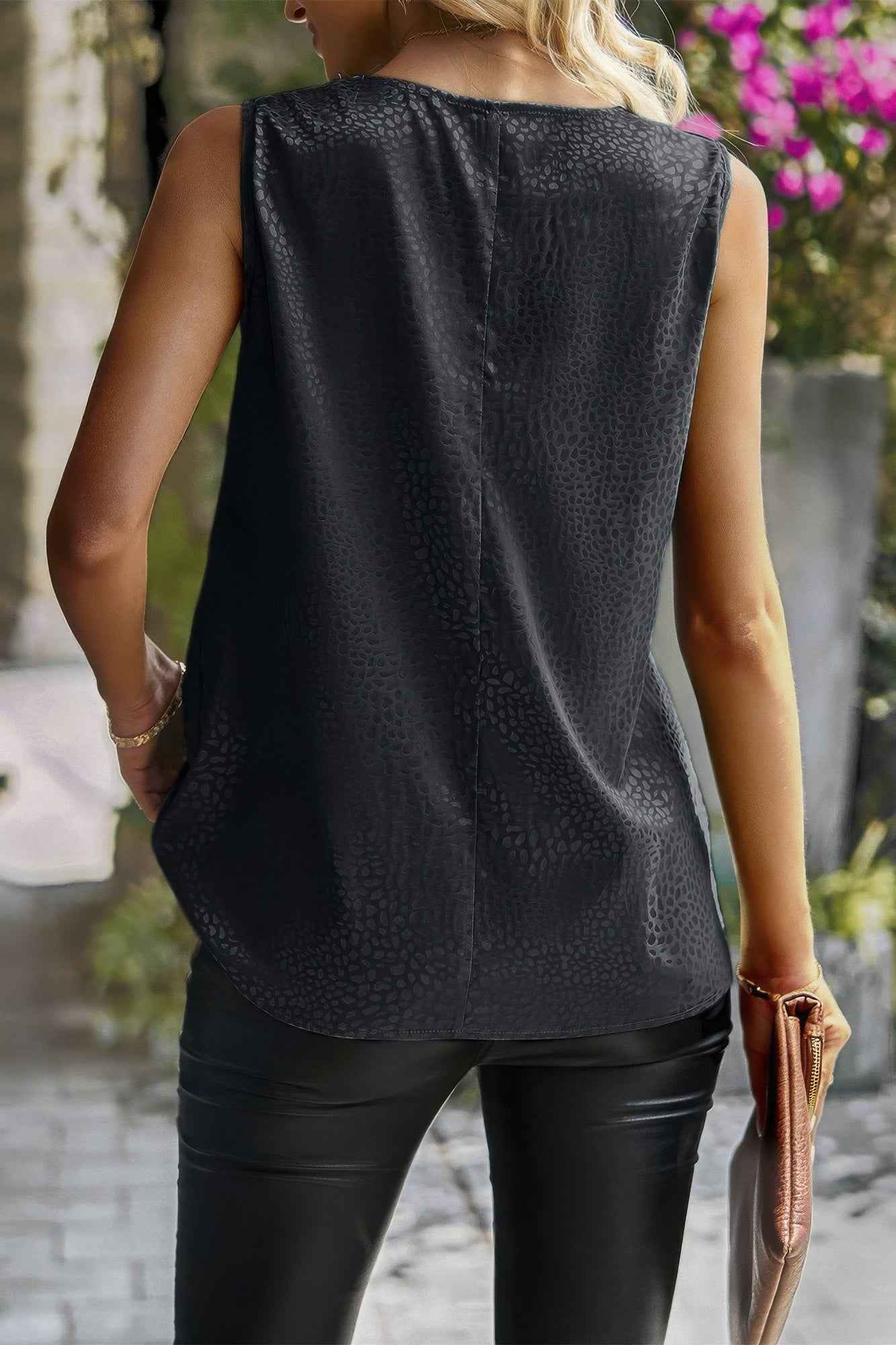 Animal Print Scarf Collar Sleeveless Loose Top Animal Print Scarf Collar Sleeveless Loose Top