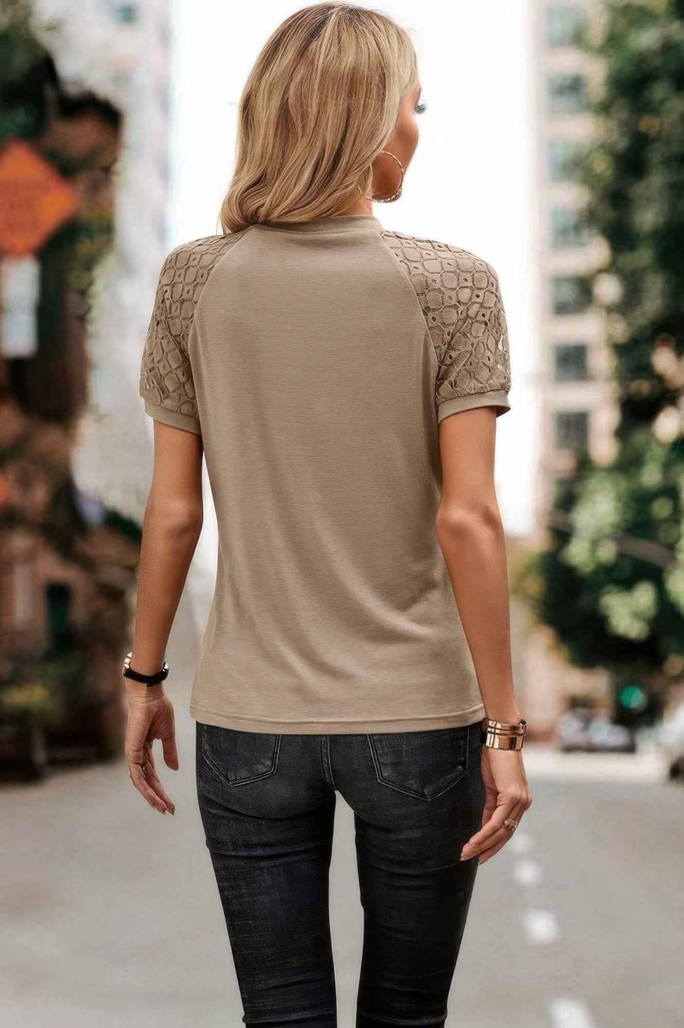 Solid Lace Sleeve Color Block Ruched Fit Top Solid Lace Sleeve Color Block Ruched Fit Top