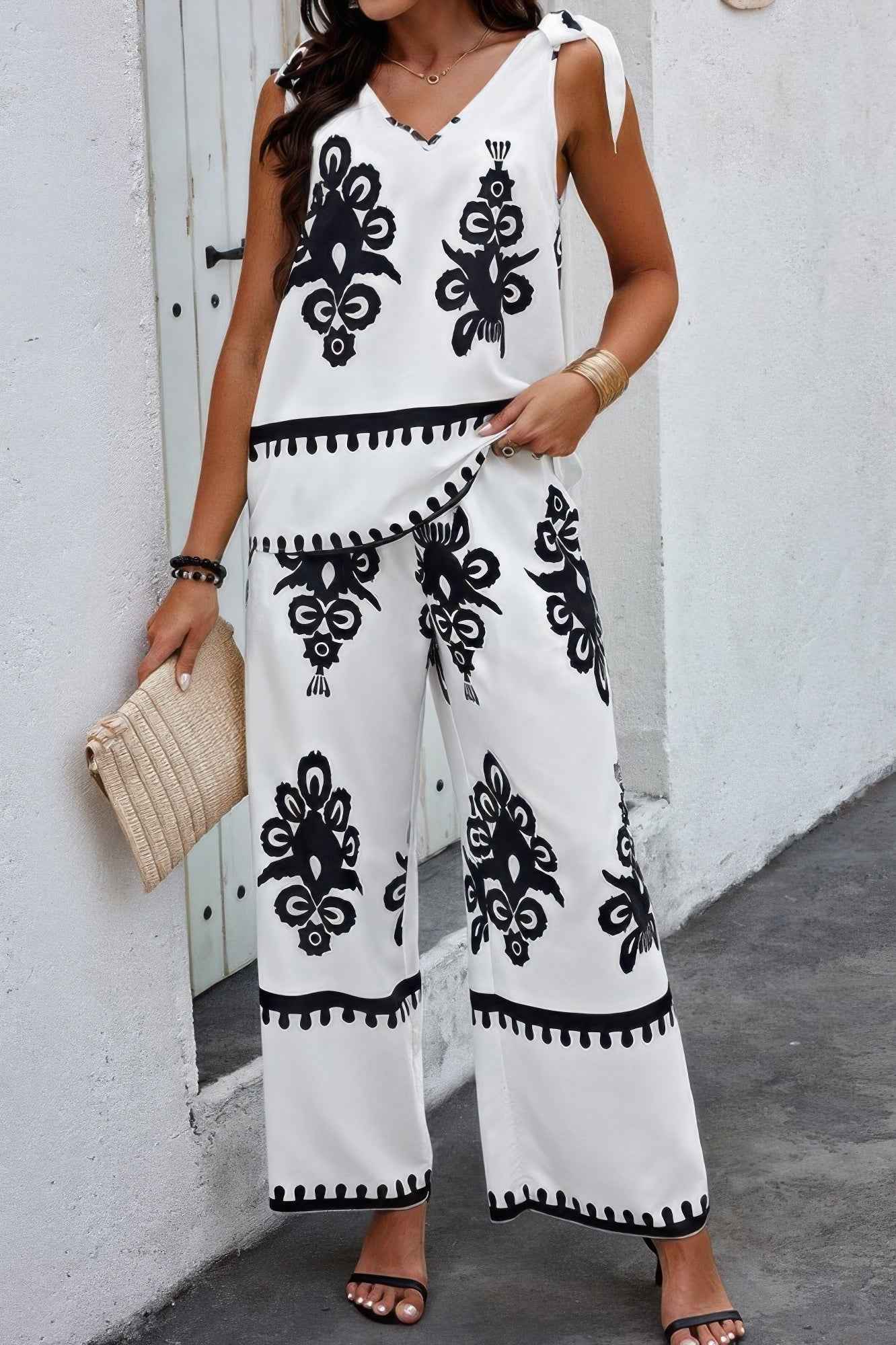 Floral Knot Shoulder Sleeveless Elastic Waist Sets Floral Knot Shoulder Sleeveless Elastic Waist Sets