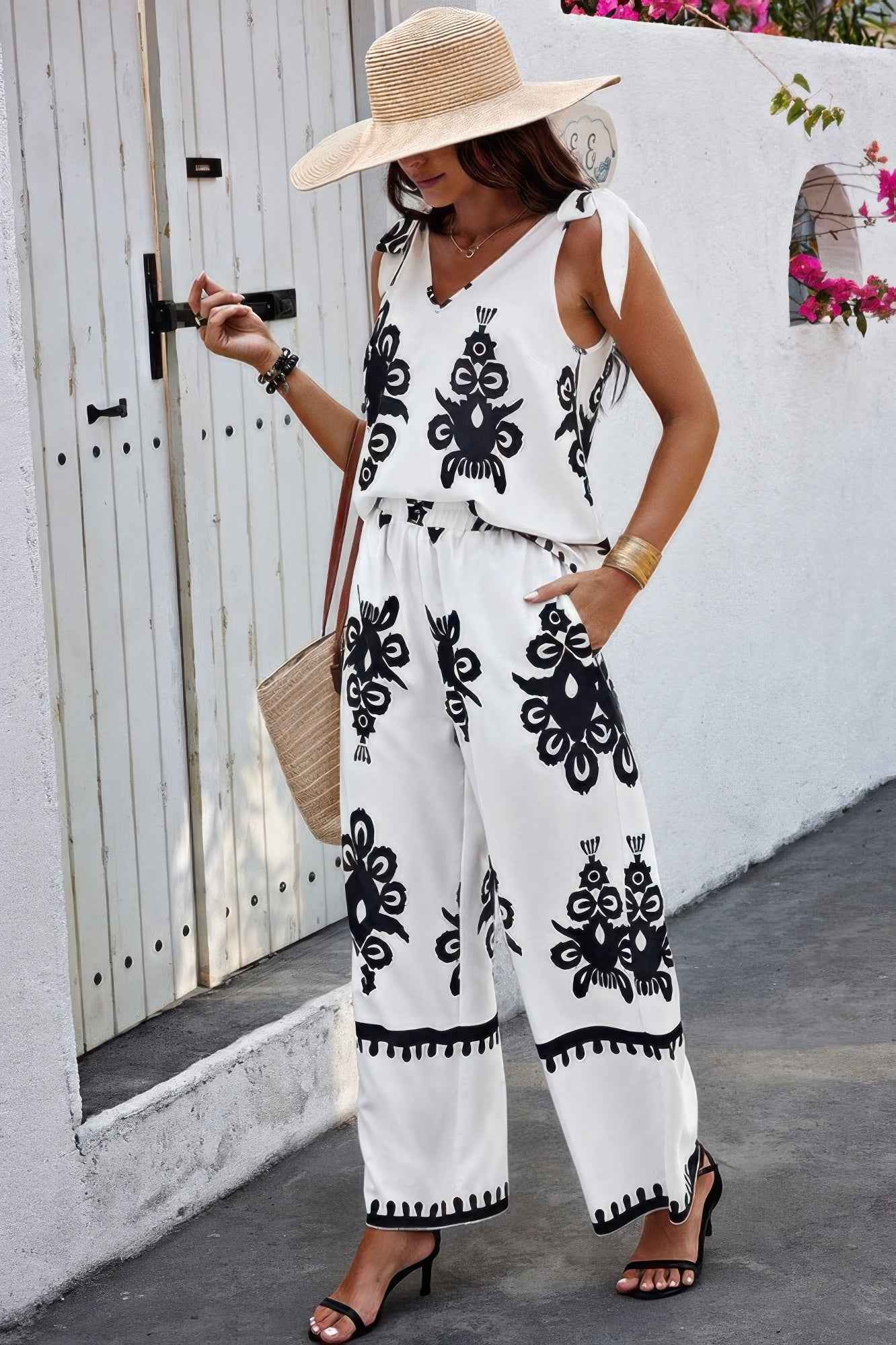 Floral Knot Shoulder Sleeveless Elastic Waist Sets Floral Knot Shoulder Sleeveless Elastic Waist Sets