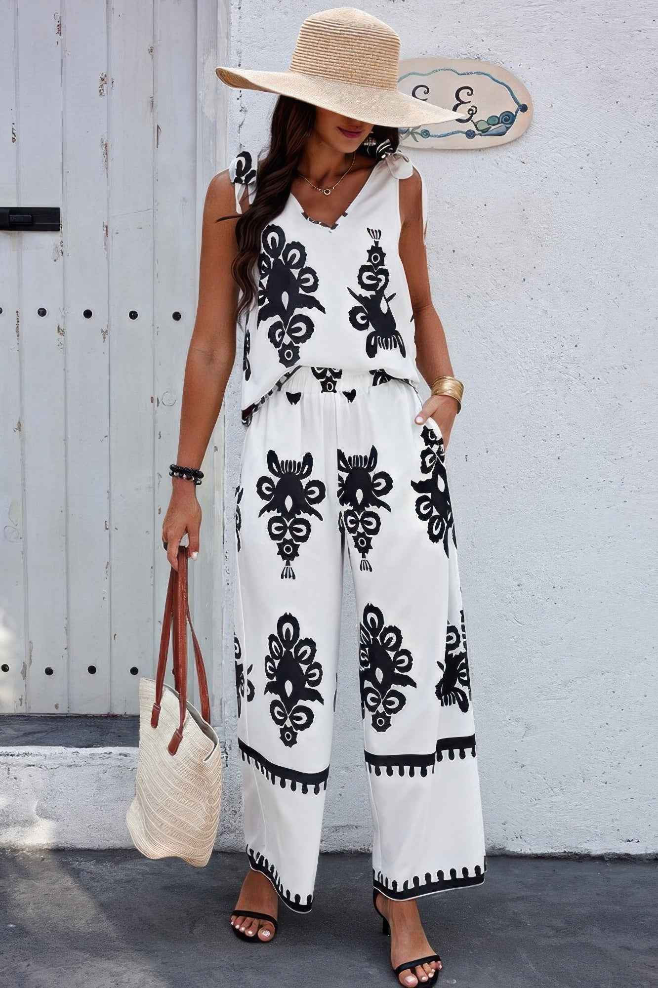 Floral Knot Shoulder Sleeveless Elastic Waist Sets Floral Knot Shoulder Sleeveless Elastic Waist Sets