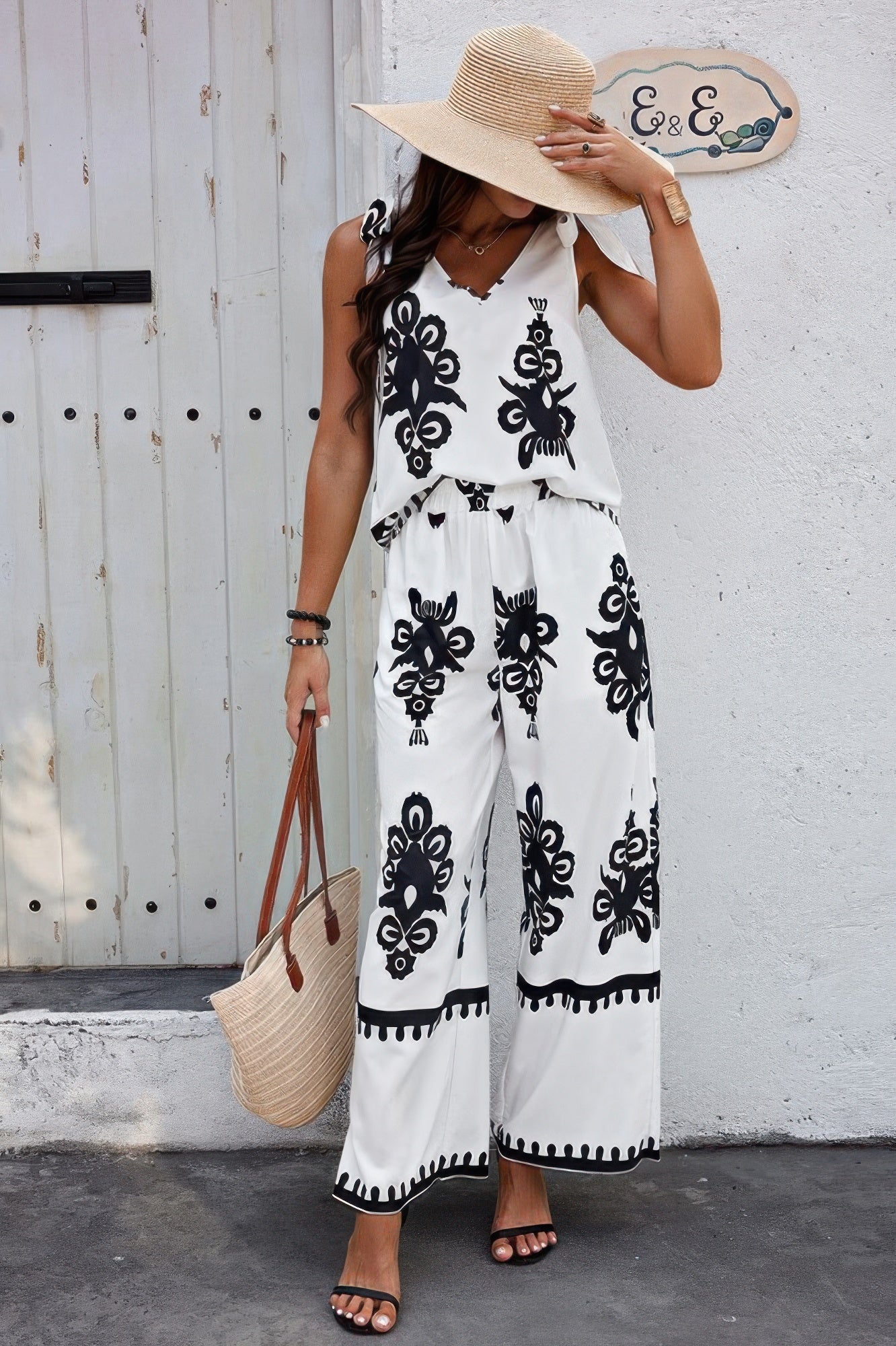 Floral Knot Shoulder Sleeveless Elastic Waist Sets product image