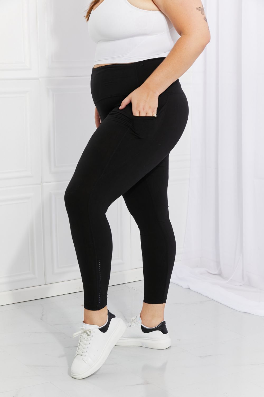 Leggings Depot Full Size Strengthen and Lengthen Reflective Dot Active Leggings Leggings Depot Full Size Strengthen and Lengthen Reflective Dot Active Leggings - TopFashionHQ