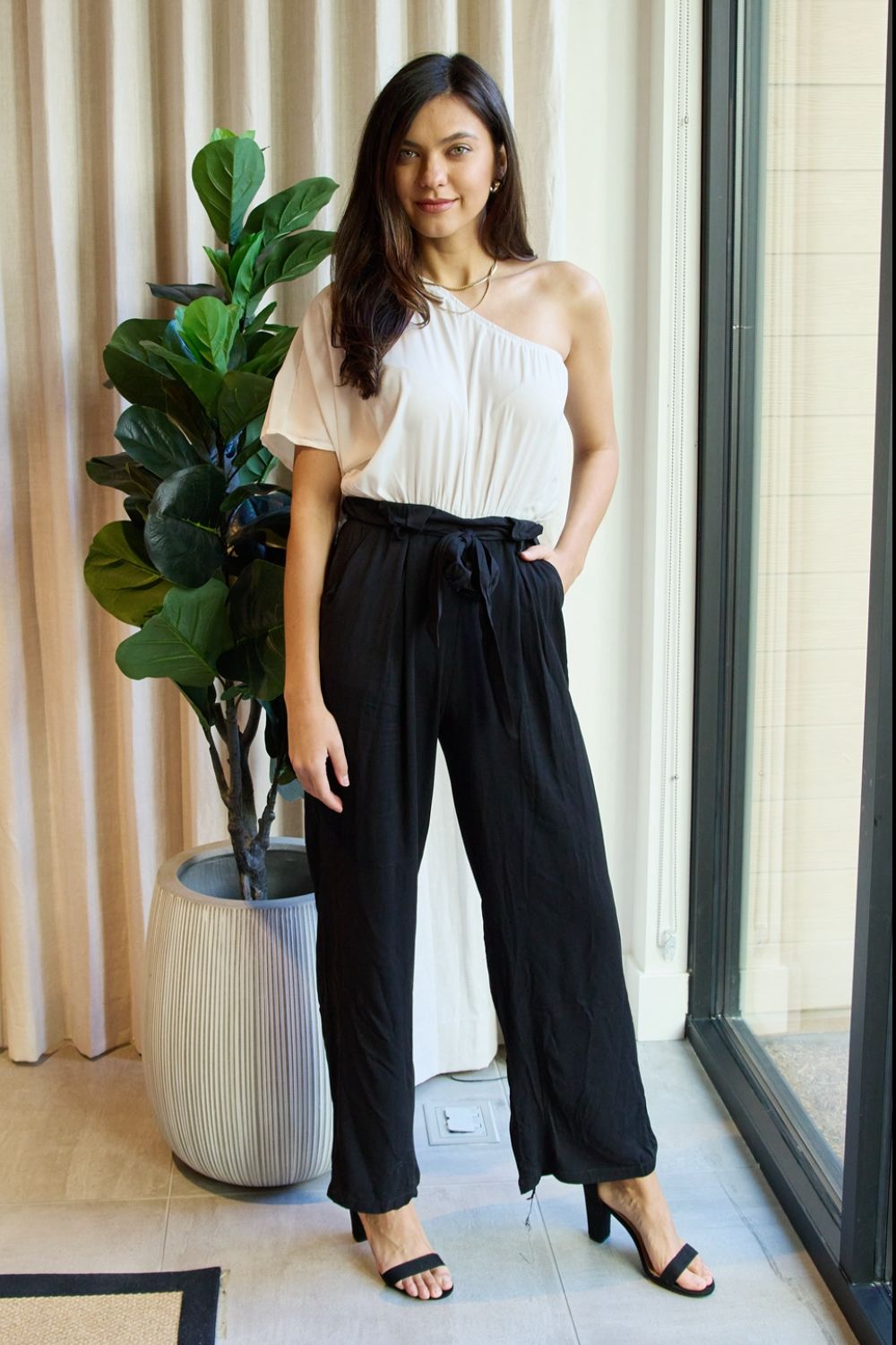 Dress Day Marvelous in Manhattan One-Shoulder Jumpsuit in White/Black Dress Day Marvelous in Manhattan One-Shoulder Jumpsuit in White/Black - TopFashionHQ