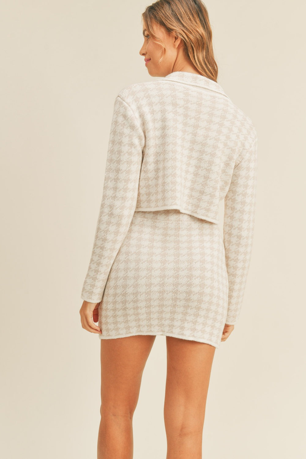 MABLE Houndstooth Cropped Knit Cardigan and Mini Skirt Set MABLE Houndstooth Cropped Knit Cardigan and Mini Skirt Set