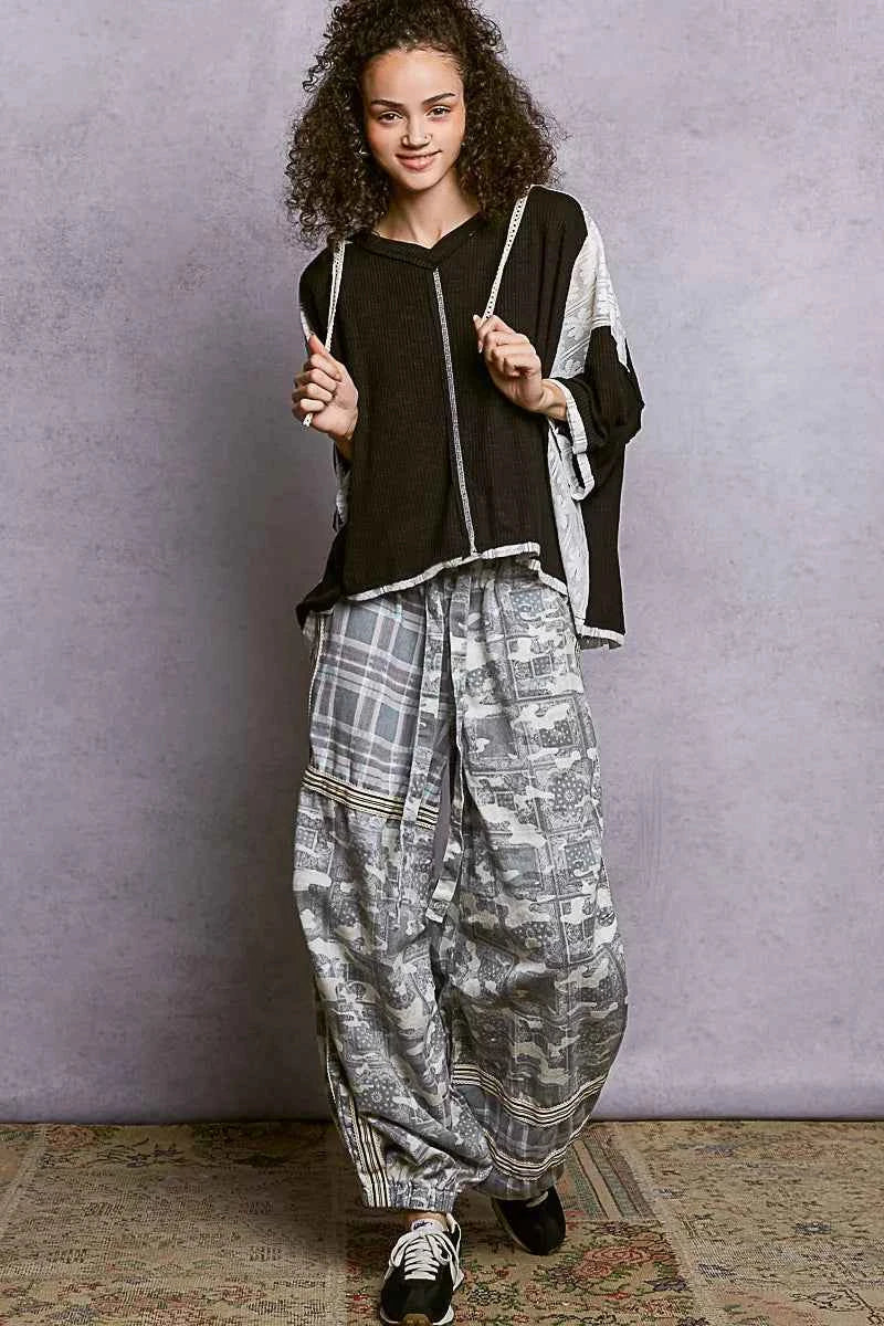 POL Short Sleeve Hoodie Top with Lace Detail POL Short Sleeve Hoodie Top with Lace Detail