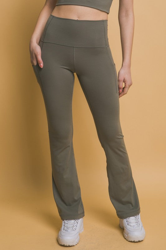 Love Tree High Waist Flare Active Leggings with Side Pockets Love Tree High Waist Flare Active Leggings with Side Pockets - TopFashionHQ