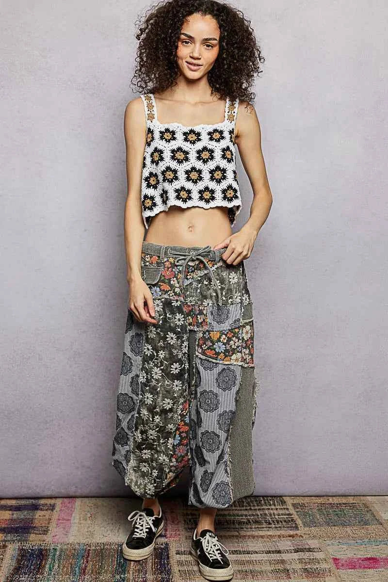 POL Handmade Crochet Floral Square Neck Cropped Cami POL Handmade Crochet Floral Square Neck Cropped Cami