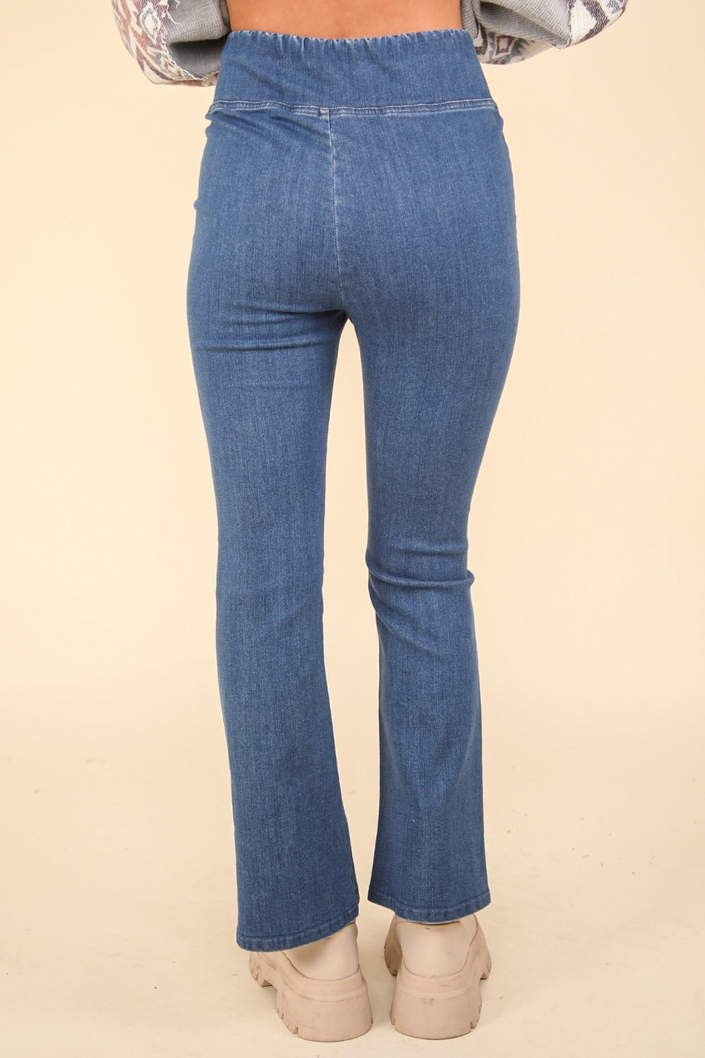 VERY J Washed Denim Stretchy Crossover Waist Leggings VERY J Washed Denim Stretchy Crossover Waist Leggings - TopFashionHQ