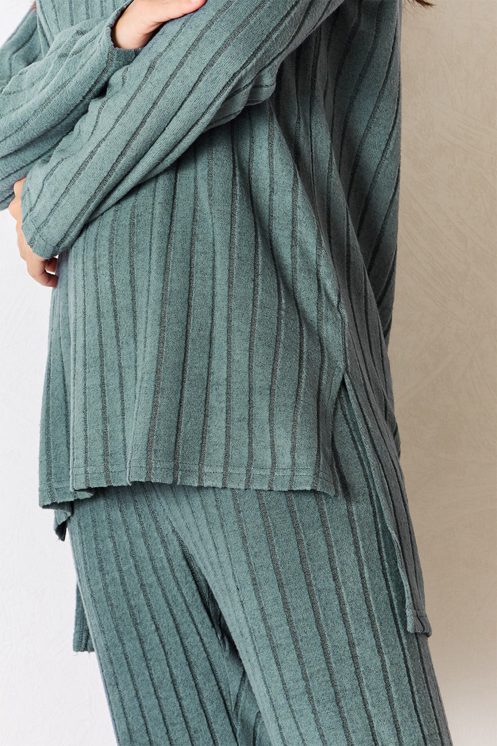 Basic Bae Full Size Ribbed Round Neck High-Low Slit Top and Pants Set Basic Bae Full Size Ribbed Round Neck High-Low Slit Top and Pants Set - TopFashionHQ