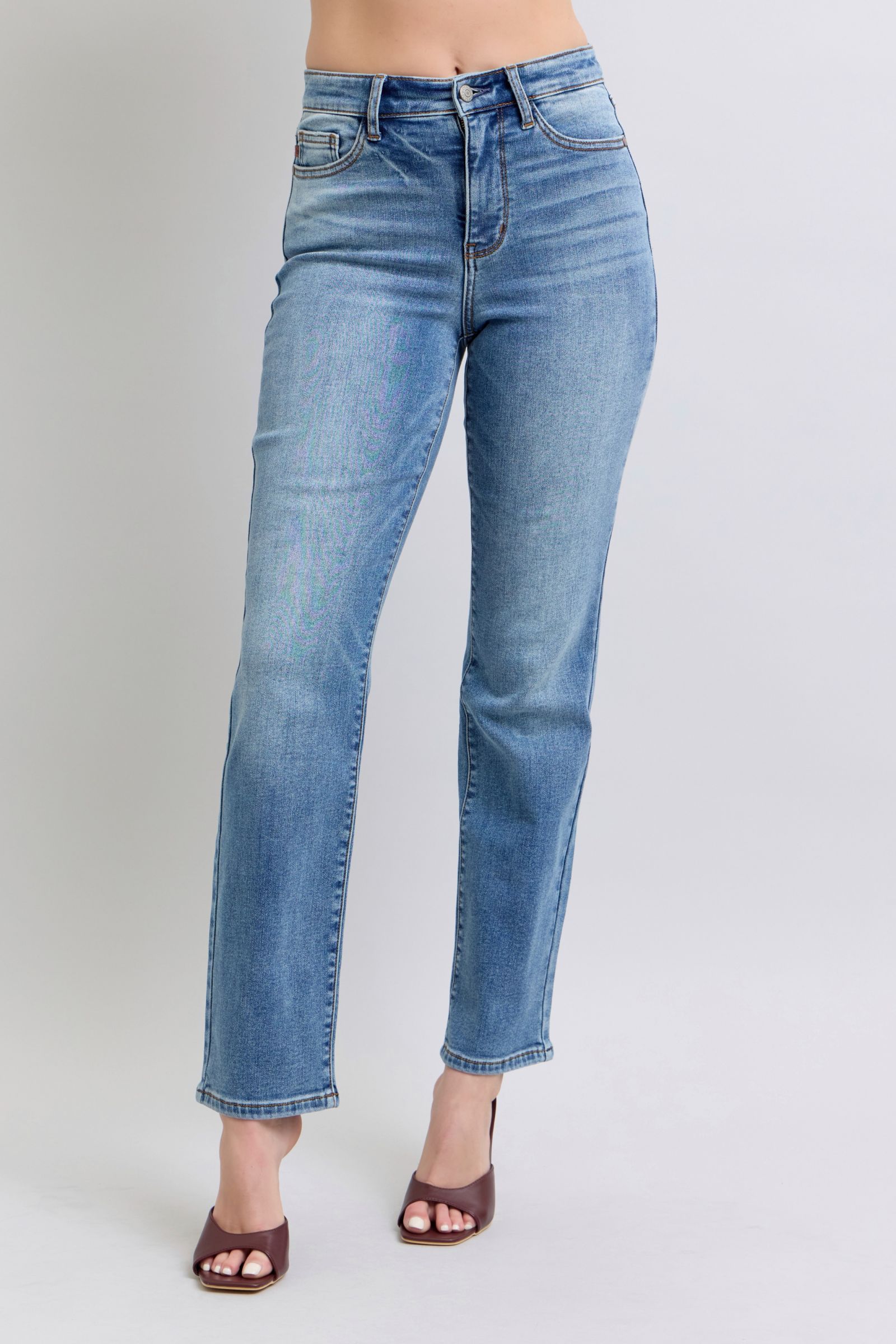 Judy Blue Full Size Wash Thermal Straight Jeans with Pockets Judy Blue Full Size Wash Thermal Straight Jeans with Pockets - TopFashionHQ