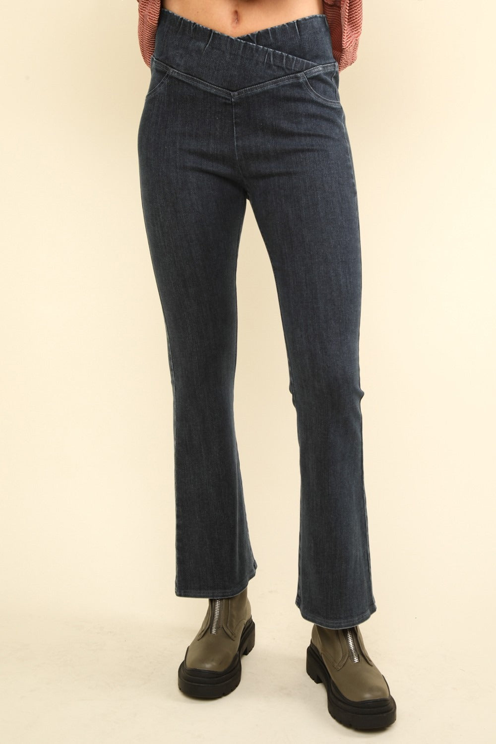 VERY J Washed Denim Stretchy Crossover Waist Leggings VERY J Washed Denim Stretchy Crossover Waist Leggings - TopFashionHQ