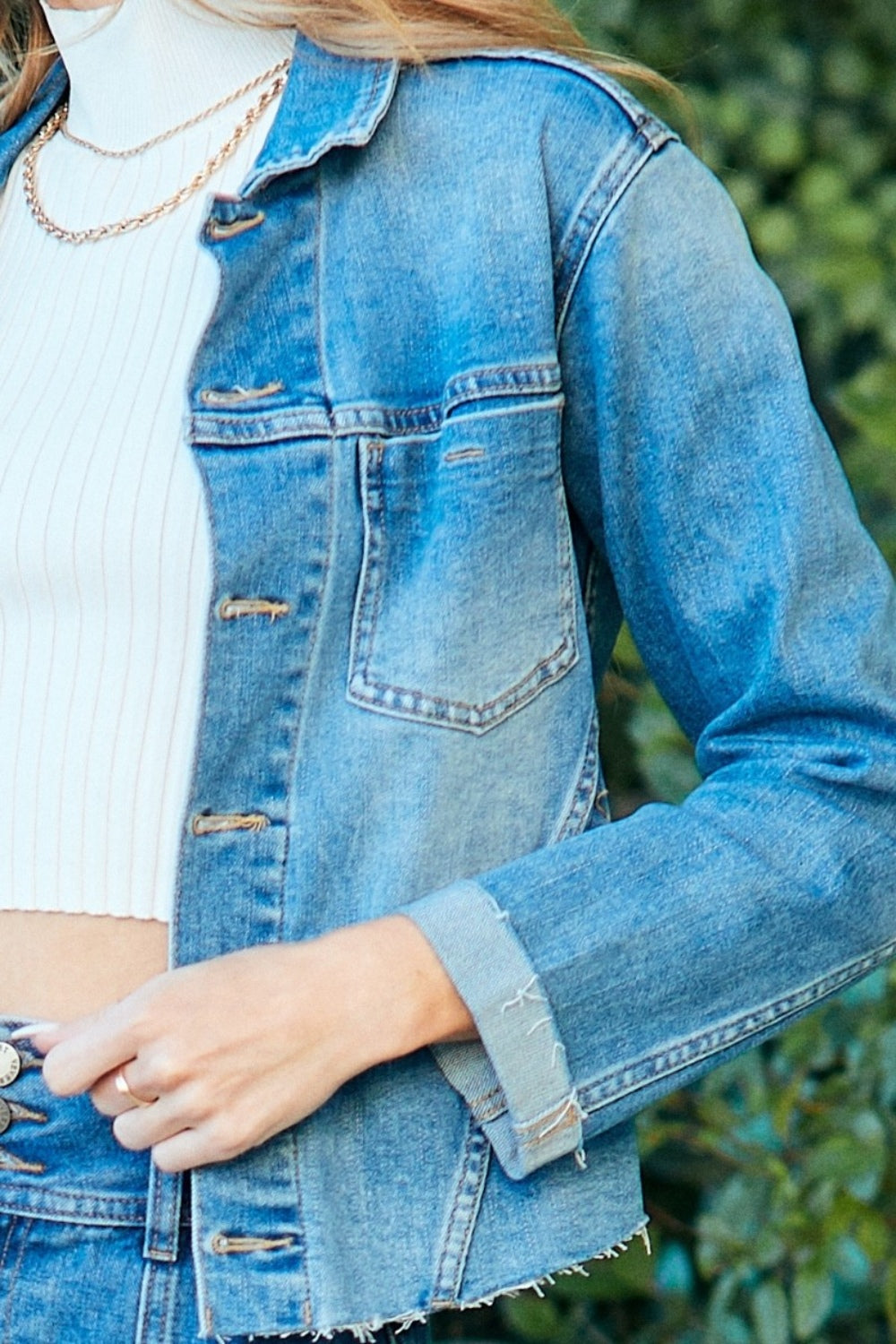 Veveret Button Up Raw Hem Denim Jacket Veveret Button Up Raw Hem Denim Jacket - TopFashionHQ