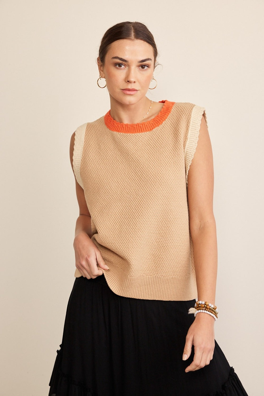 In February Contrast Round Neck Sweater Vest In February Contrast Round Neck Sweater Vest - TopFashionHQ