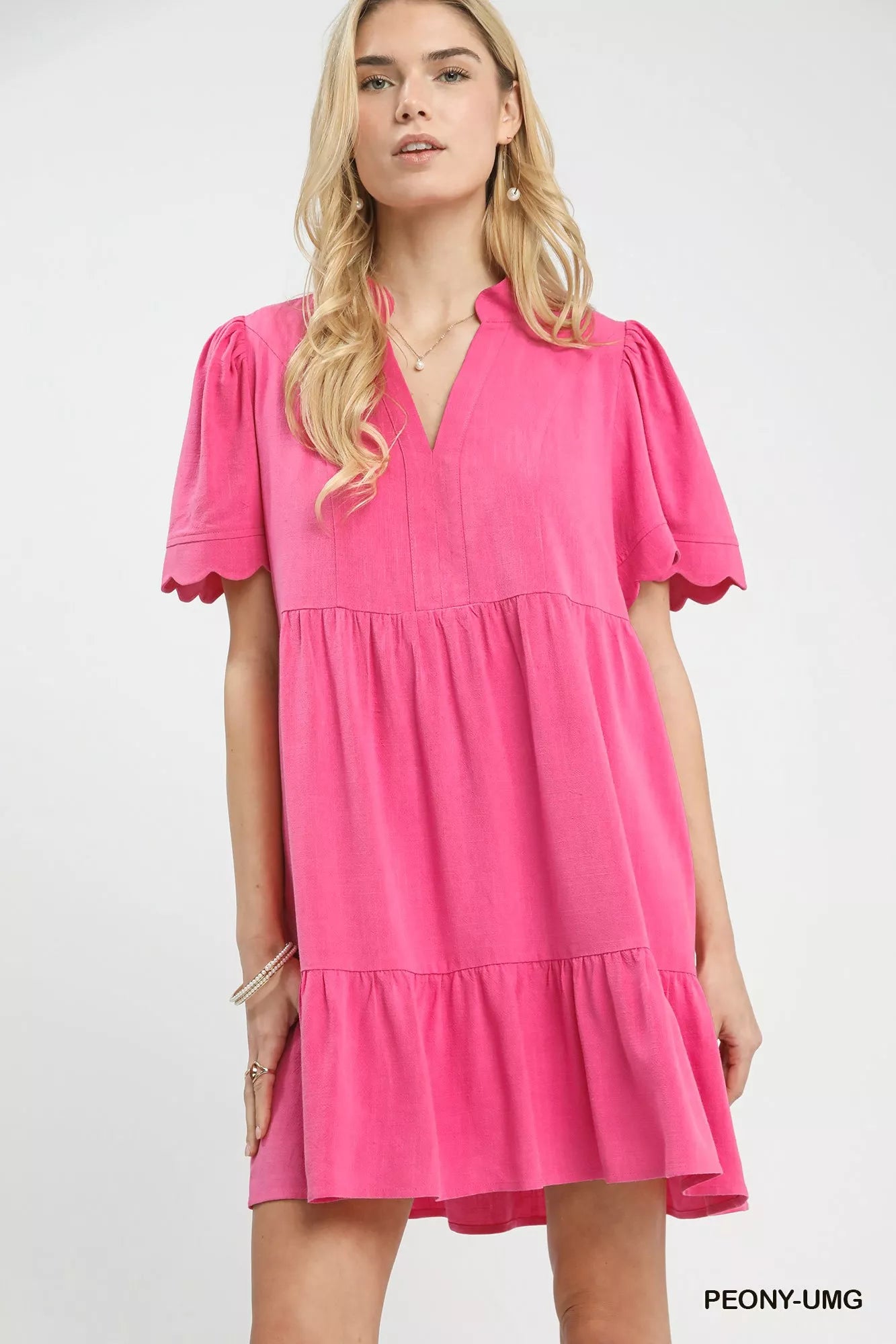 Umgee Linen Tiered Babydoll Dress with Scalloped Sleeves c77cd4b7-894f-472c-bc25-0dcbda5da28b-Max-Origin