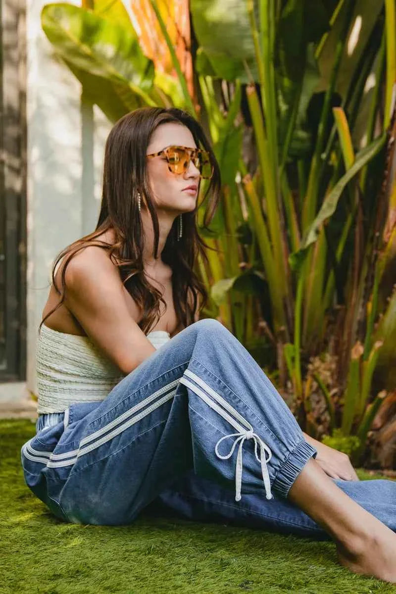 BiBi Striped Tape Details With Bot Tied Point Elastic Waist Jeans BiBi Striped Tape Details With Bot Tied Point Elastic Waist Jeans