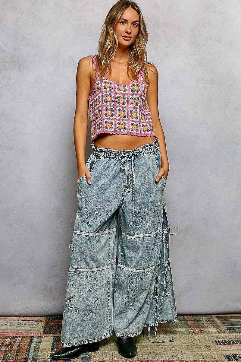 POL Scalloped Edge Cropped Crochet Cami with Granny Square Pattern POL Scalloped Edge Cropped Crochet Cami with Granny Square Pattern