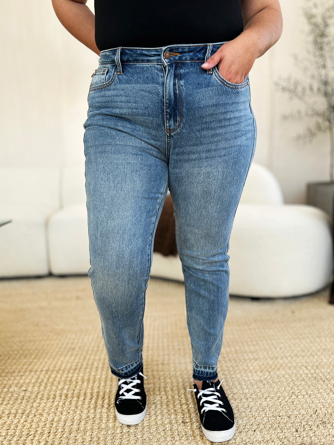 Judy Blue Full Size Mid Rise Rigid Magic Release Hem Jeans Judy Blue Full Size Mid Rise Rigid Magic Release Hem Jeans - TopFashionHQ