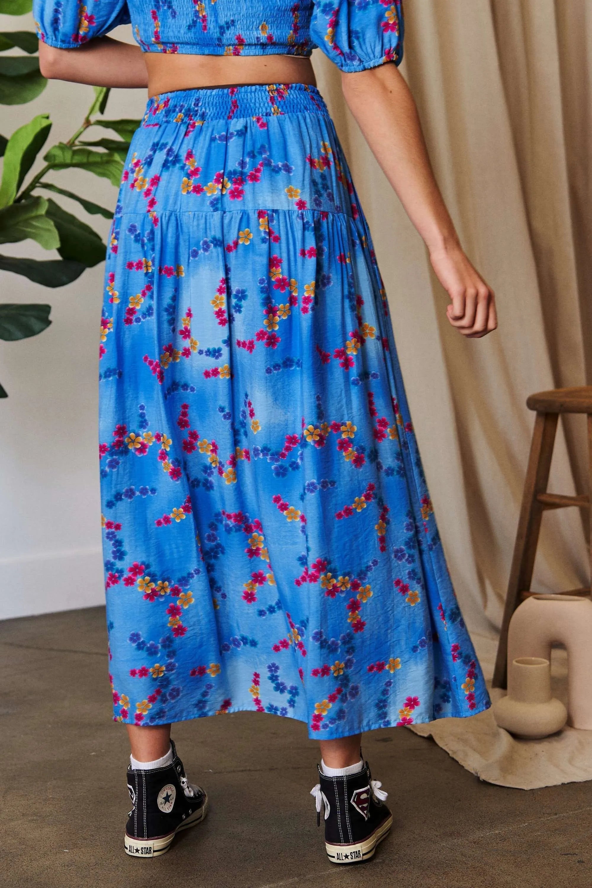 Davi & Dani Printed Smocking Waistband Ruffled Maxi Skirt d5736bef56794033973f7f3c345c0f0b-Max-Origin