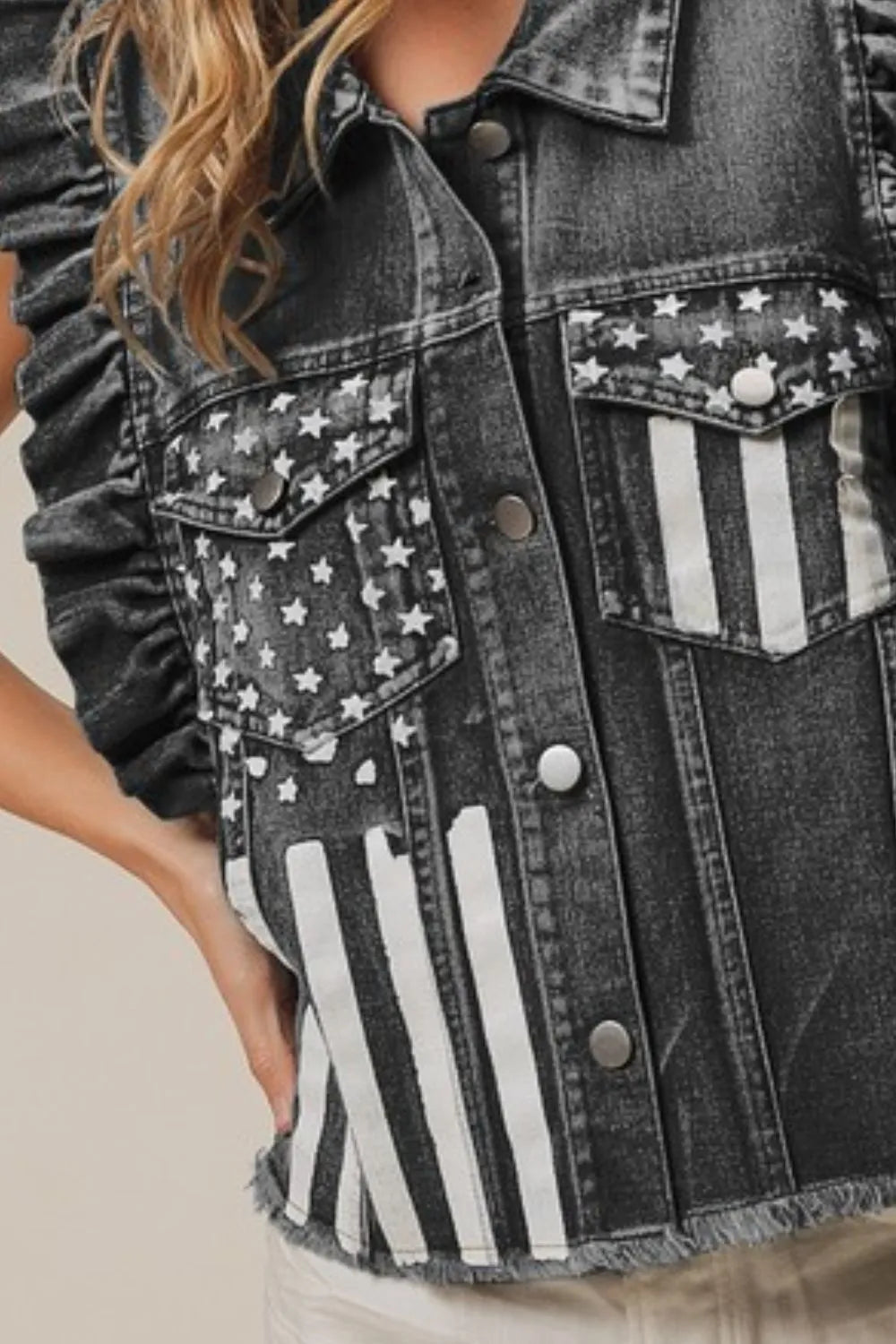 BiBi American Flag Washed Denim Jacket e1493d2e-dfd0-43ee-be10-08e2e9b4e014-Max-Origin