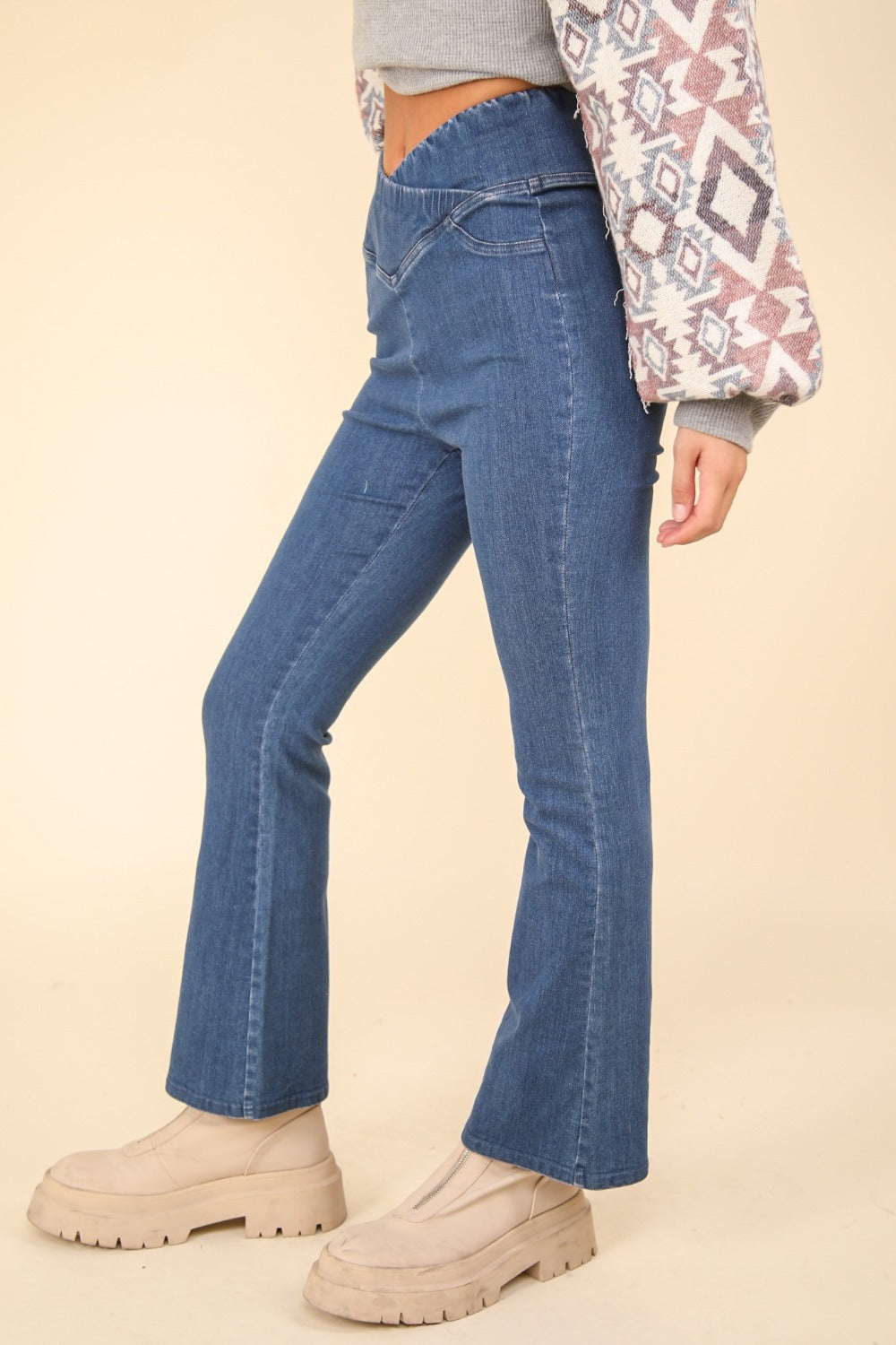VERY J Washed Denim Stretchy Crossover Waist Leggings VERY J Washed Denim Stretchy Crossover Waist Leggings - TopFashionHQ