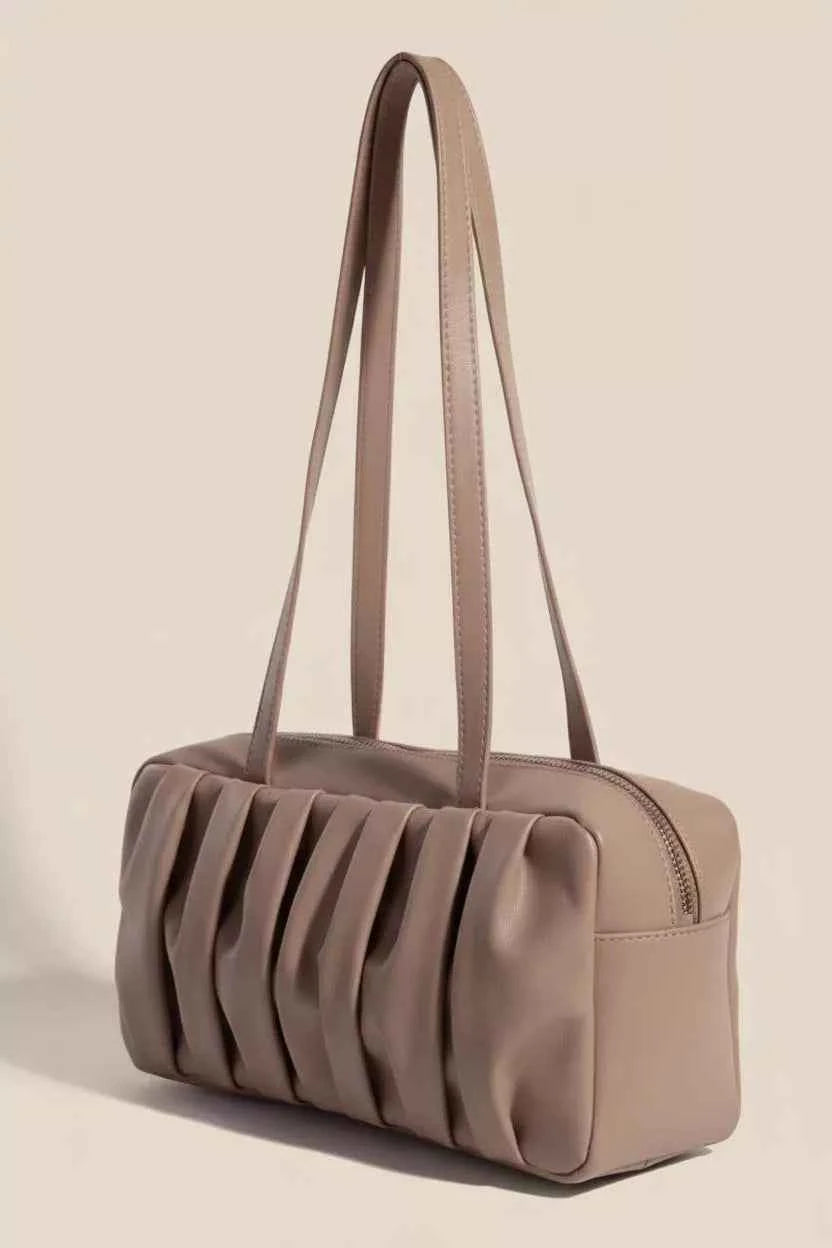 Fame Pleated Leather Rectangle Hand Bag Fame Pleated Leather Rectangle Hand Bag