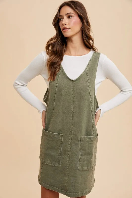 Annie Wear V-Neck Adjustable Strap Denim Overall Dress with Pockets eb2f408c-1d7e-45e3-b46e-6c8ef1897e55-Max