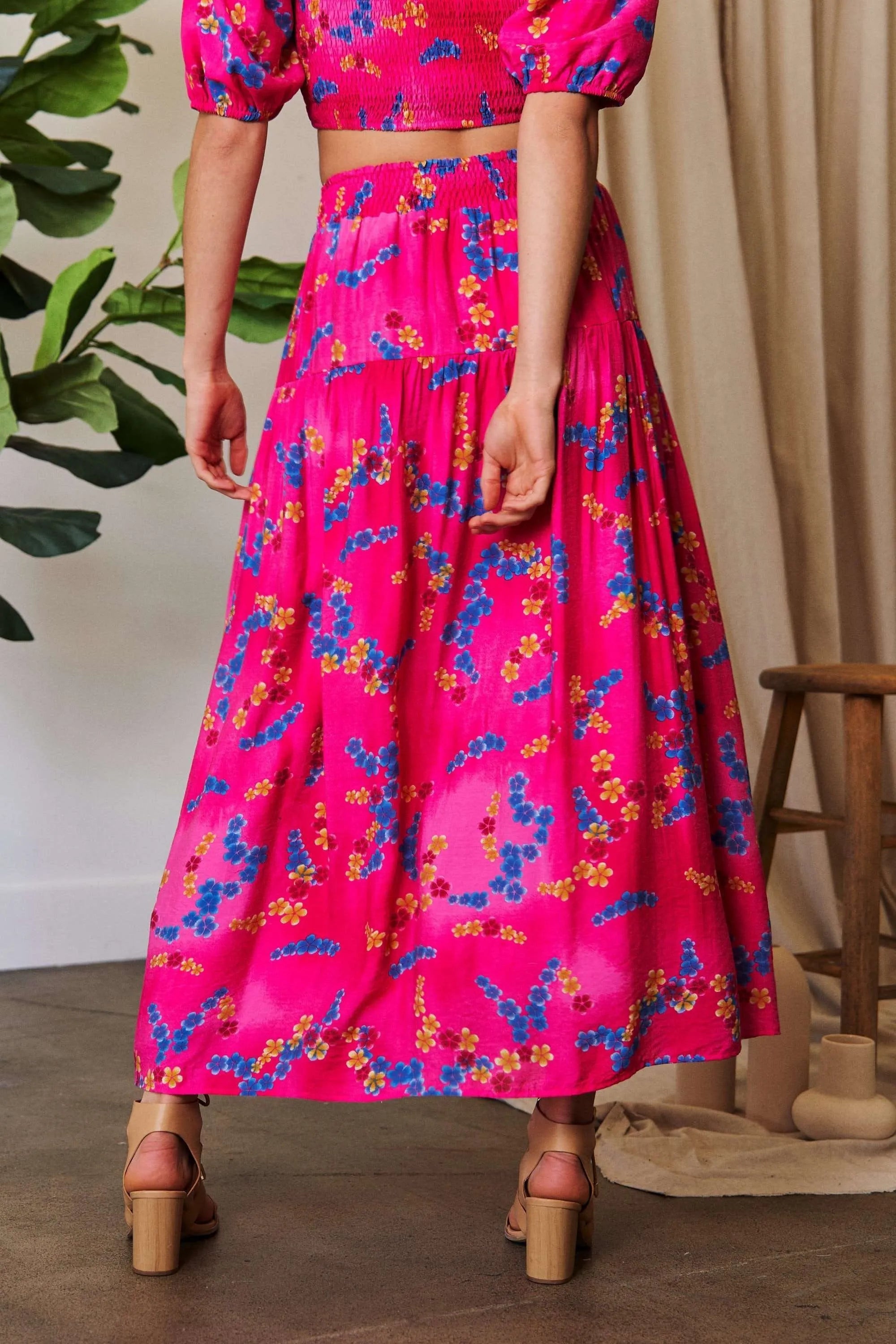 Davi & Dani Printed Smocking Waistband Ruffled Maxi Skirt ec77b5ac32394ea999bef74cc914edda-Max-Origin