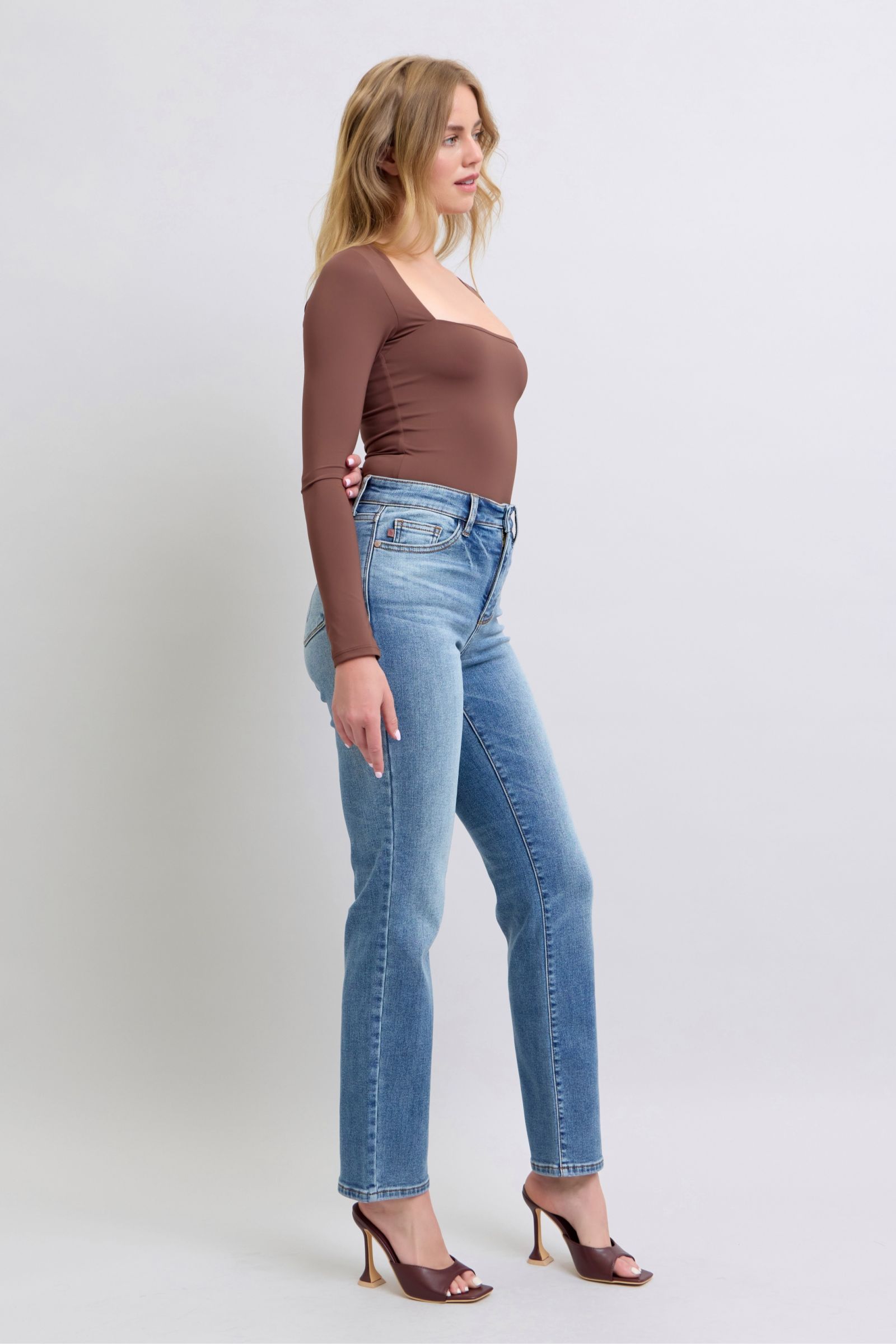 Judy Blue Full Size Wash Thermal Straight Jeans with Pockets Judy Blue Full Size Wash Thermal Straight Jeans with Pockets - TopFashionHQ