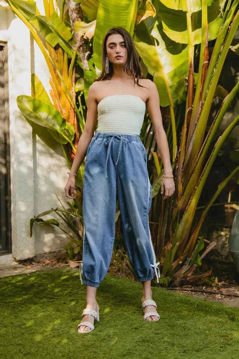 BiBi Striped Tape Details With Bot Tied Point Elastic Waist Jeans BiBi Striped Tape Details With Bot Tied Point Elastic Waist Jeans