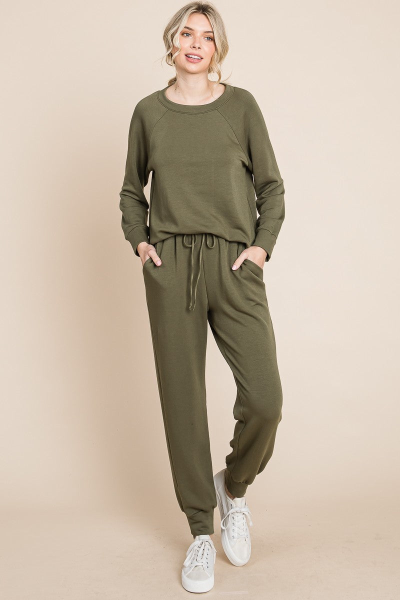 Super Lady Round Neck Raglan Sleeve Top and Pants Lounge Set Super Lady Round Neck Raglan Sleeve Top and Pants Lounge Set