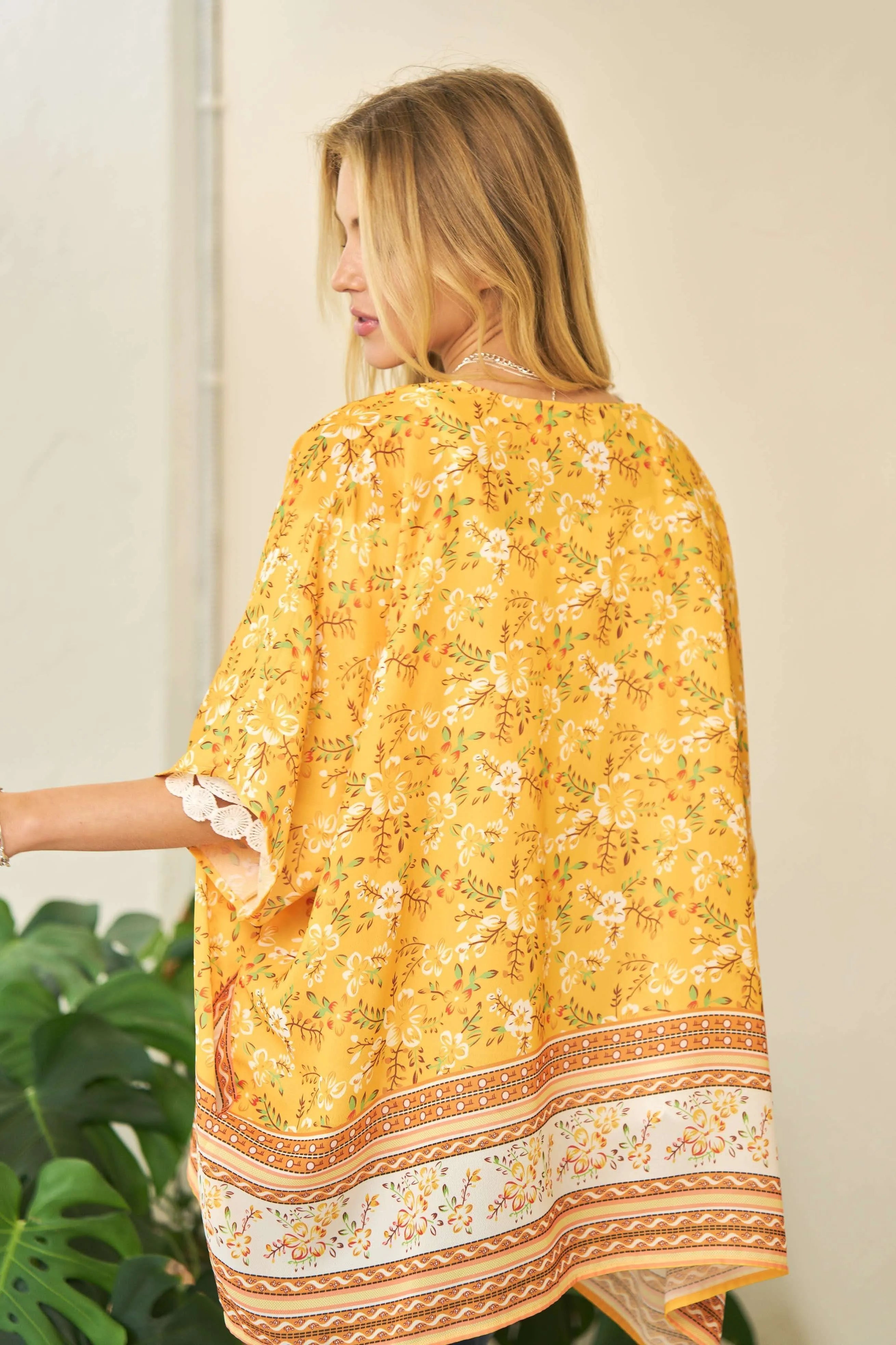 Davi & Dani Floral Printed Short Sleeve Loose Fit Kimono Cover Up f7d89f8738914f62b56c32053dfd59ab-Max-Origin