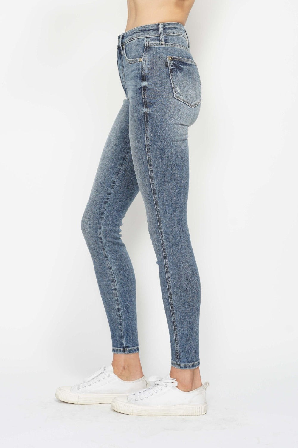 Judy Blue Full Size Tummy Control Contrast Wash Skinny Jeans Judy Blue Full Size Tummy Control Contrast Wash Skinny Jeans