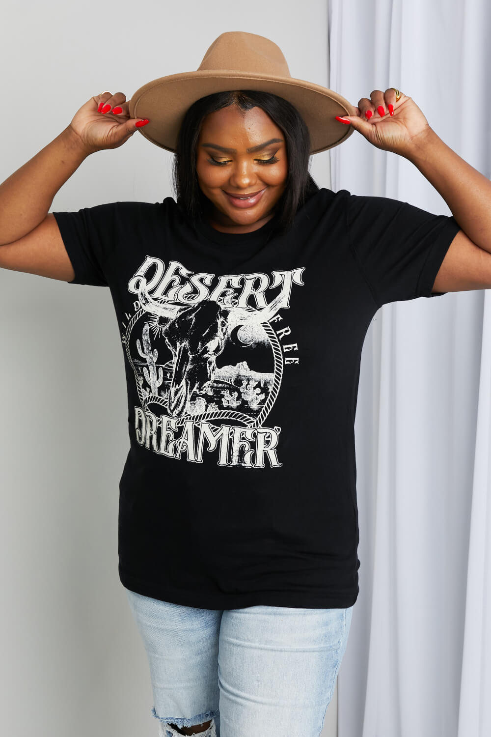 mineB Full Size DESERT DREAMER Graphic Tee mineB Full Size DESERT DREAMER Graphic Tee - TopFashionHQ